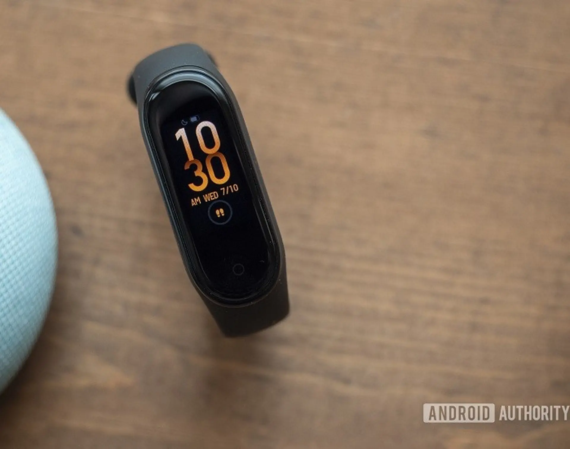 Mi Band 5 sẽ có cảm biến đo oxy trong máu, trợ lý ảo Amazon Alexa và hơn thế nữa