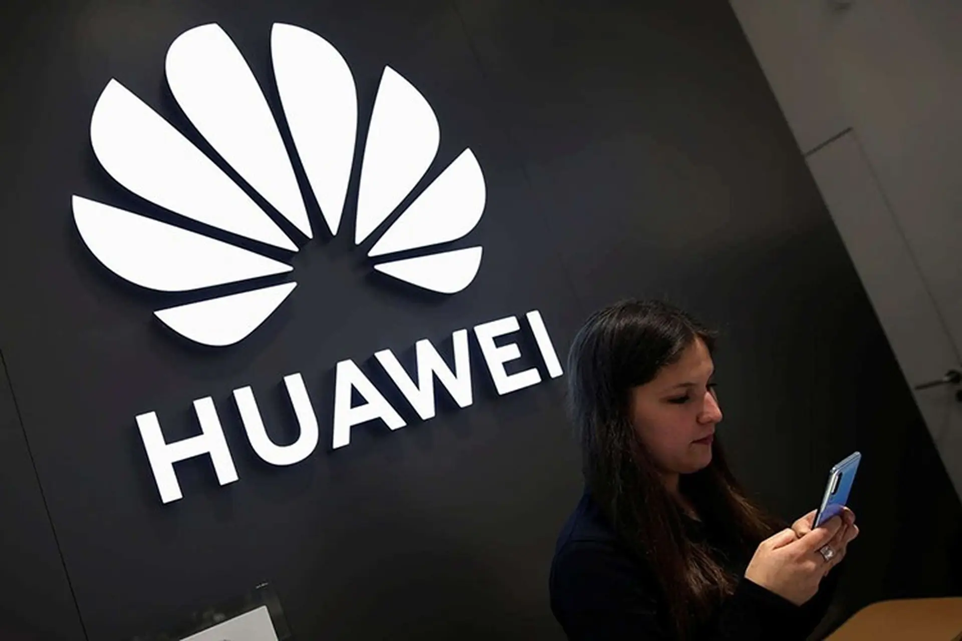 Đơn đặt hàng của Huawei với MediaTek tăng hơn 300%