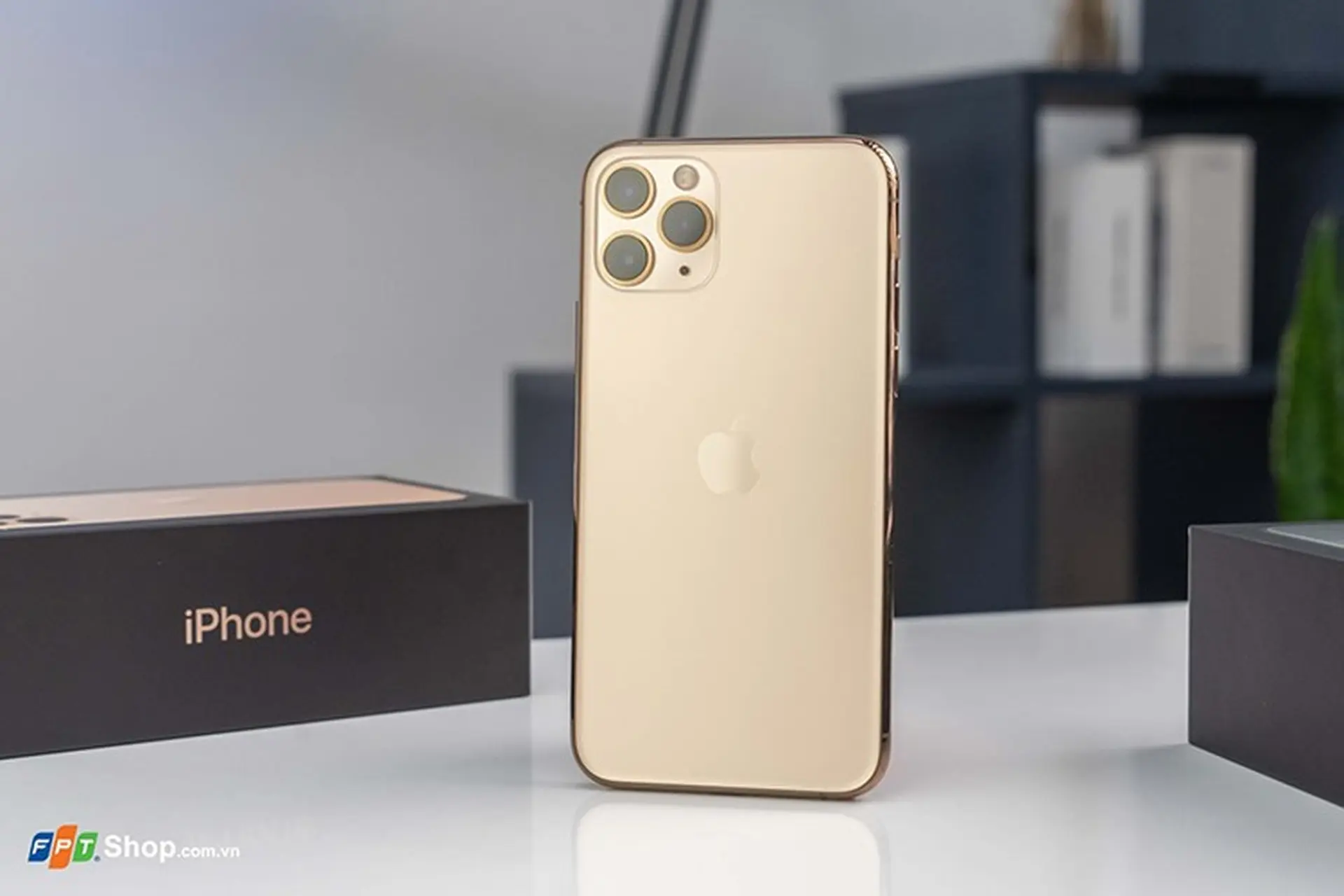 Những mẫu iPhone giảm giá cực mạnh tại FPTShop nửa cuối tháng 5