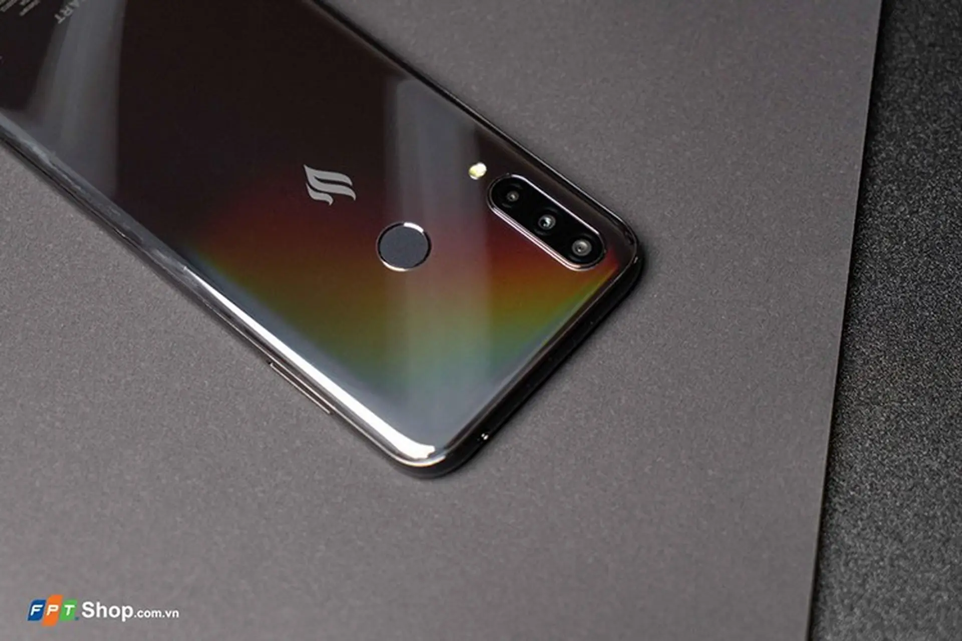 Sắp tới, điện thoại Vsmart sẽ mang phong cách của Pininfarina – hãng thiết kế ra xe VinFast