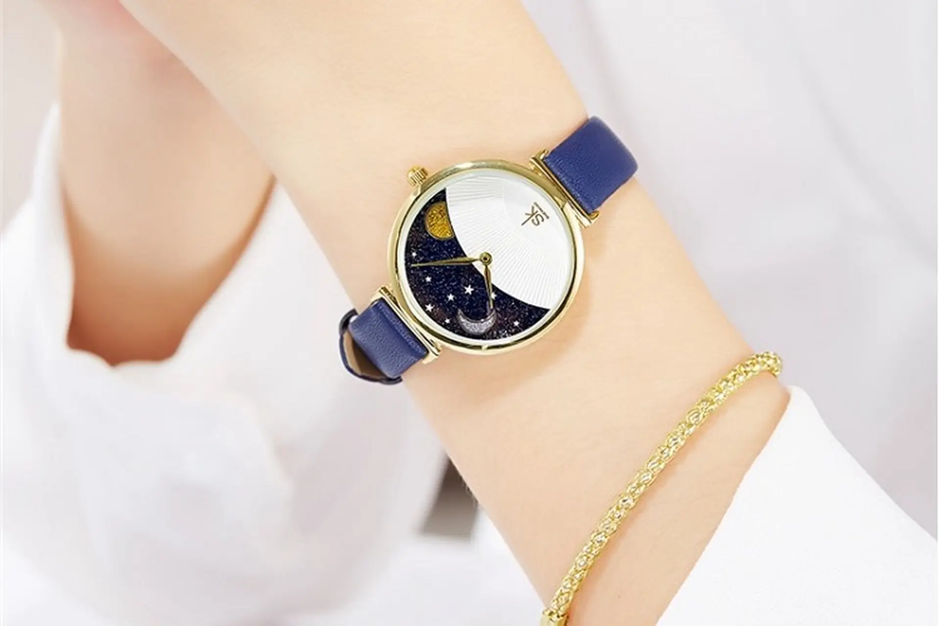 10 mẫu đồng hồ thời trang độc đáo dành cho các bạn nữ