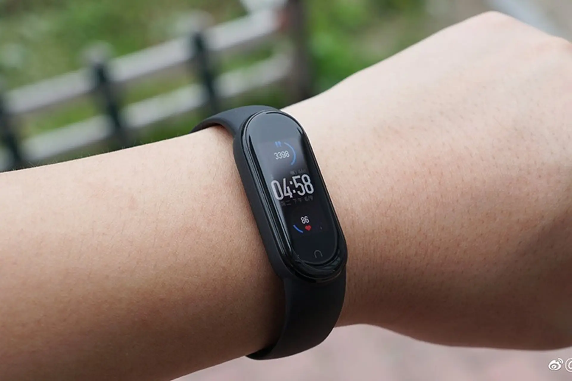 So sánh Xiaomi Mi Band 5 và Mi Band 4: Sự khác biệt là gì?