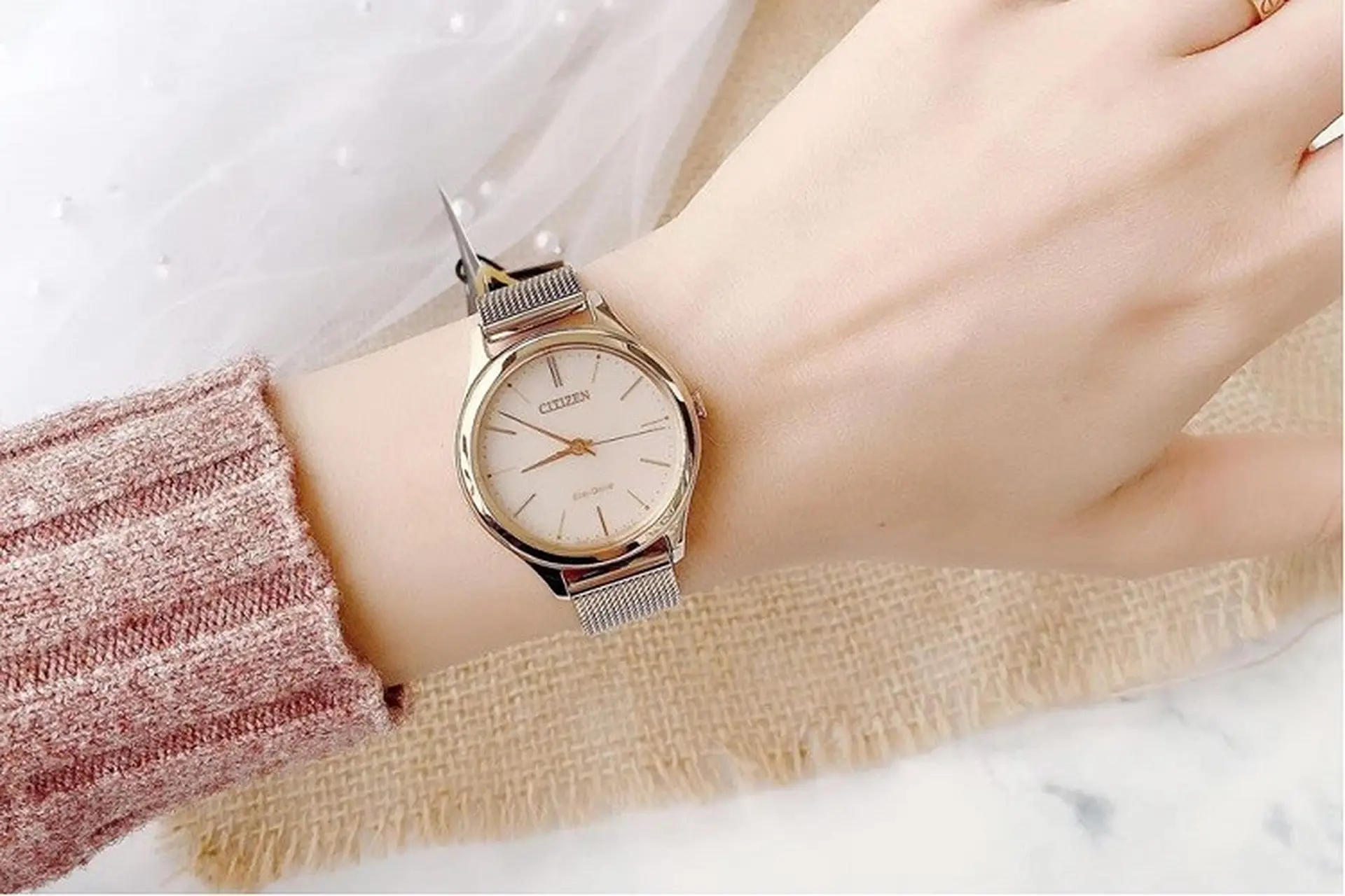 Các mẫu đồng hồ dây lưới dành cho nữ tại FPT Shop
