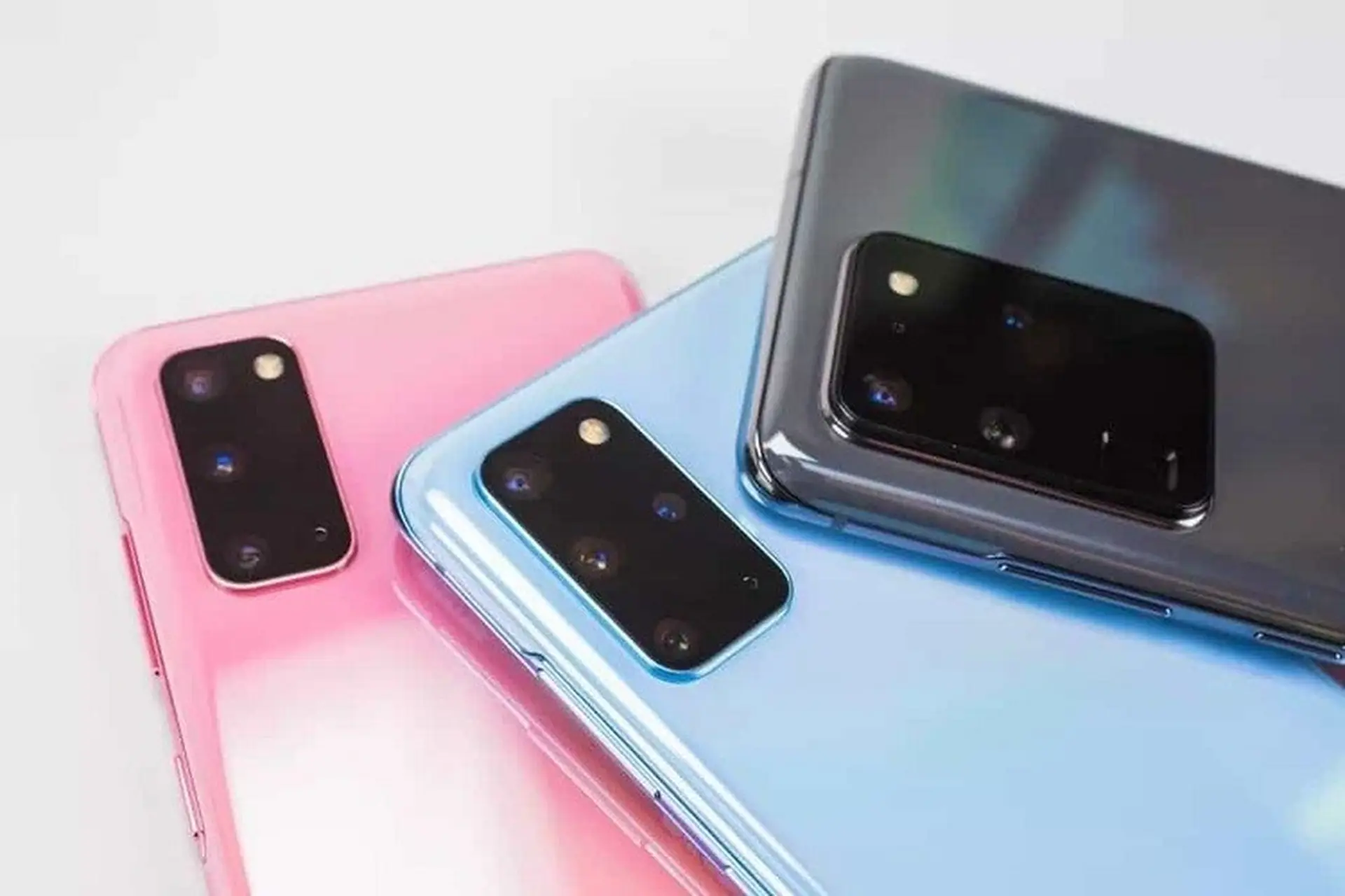 Giá bán trung bình của smartphone Samsung tăng lên một cách nhanh chóng