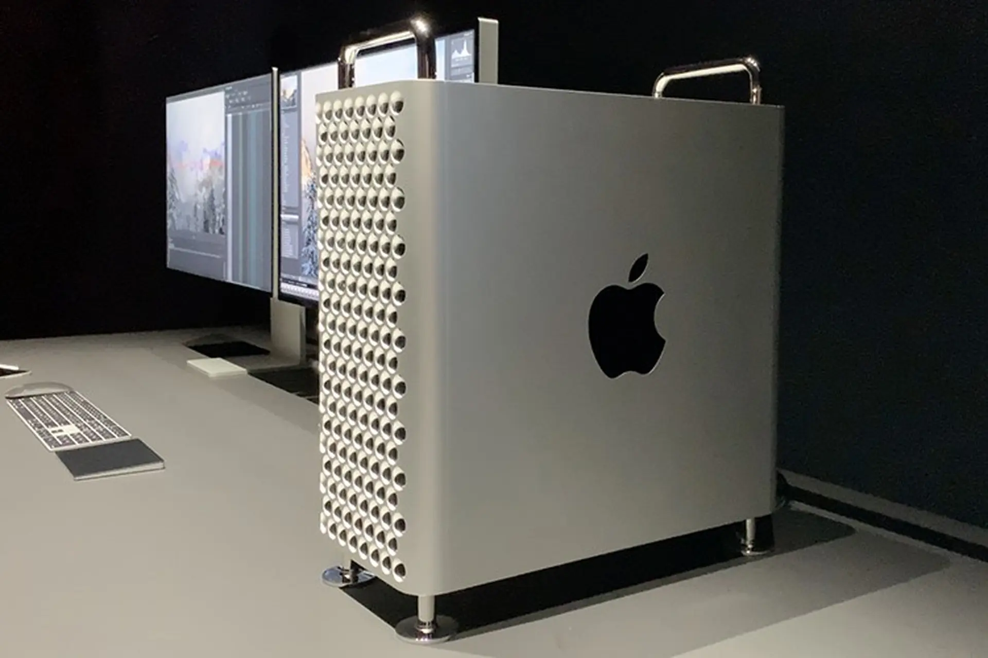 Vì sao bạn nên mua MacPro, một siêu máy tính đến từ Apple?