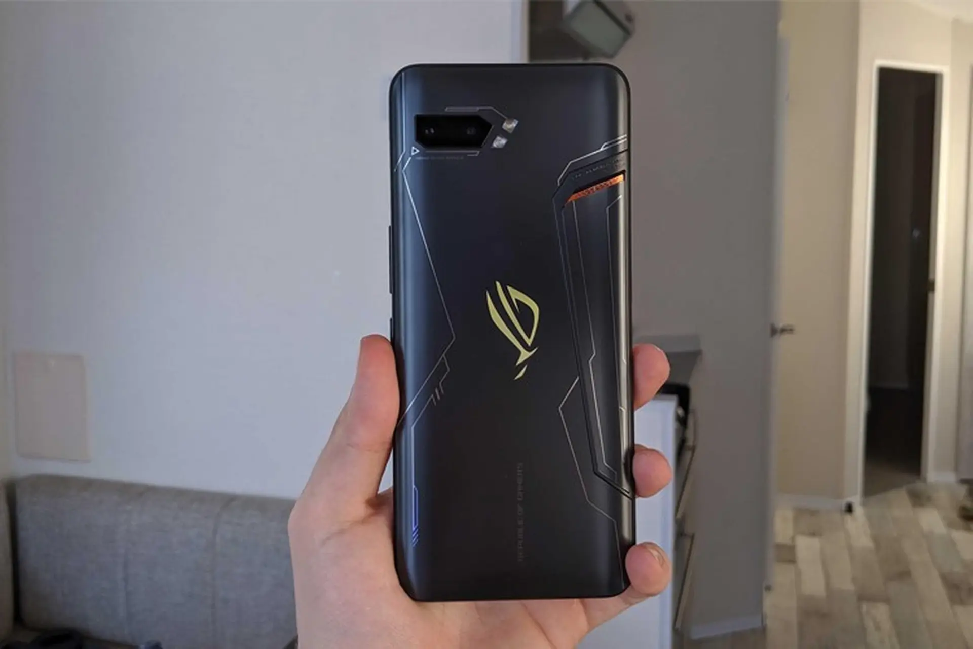 Asus ROG Phone 3 xác nhận sẽ ra mắt vào tháng 7