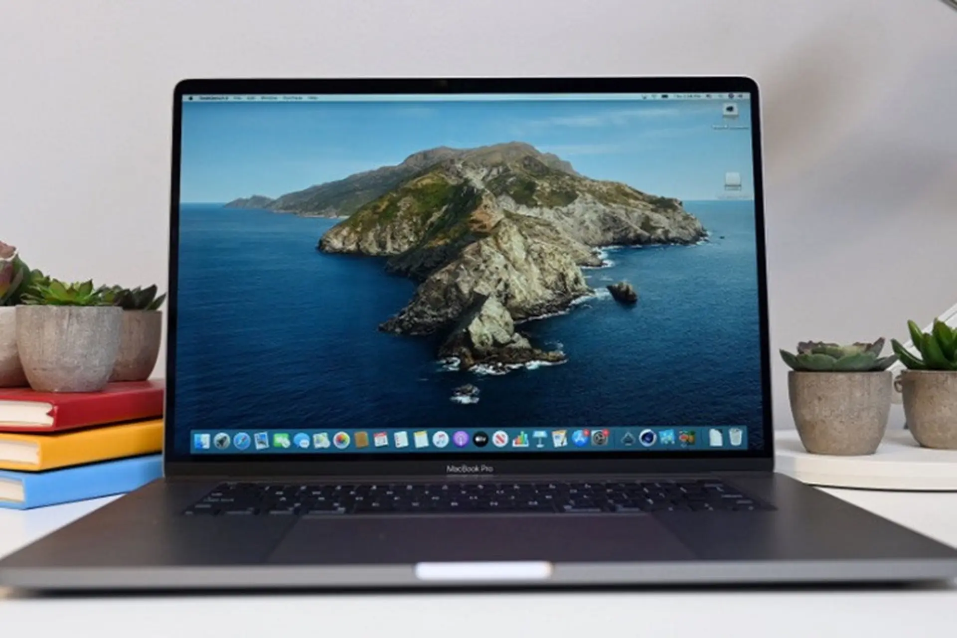 macOS Catalina 10.15.6 Developer beta 1 vừa được phát hành