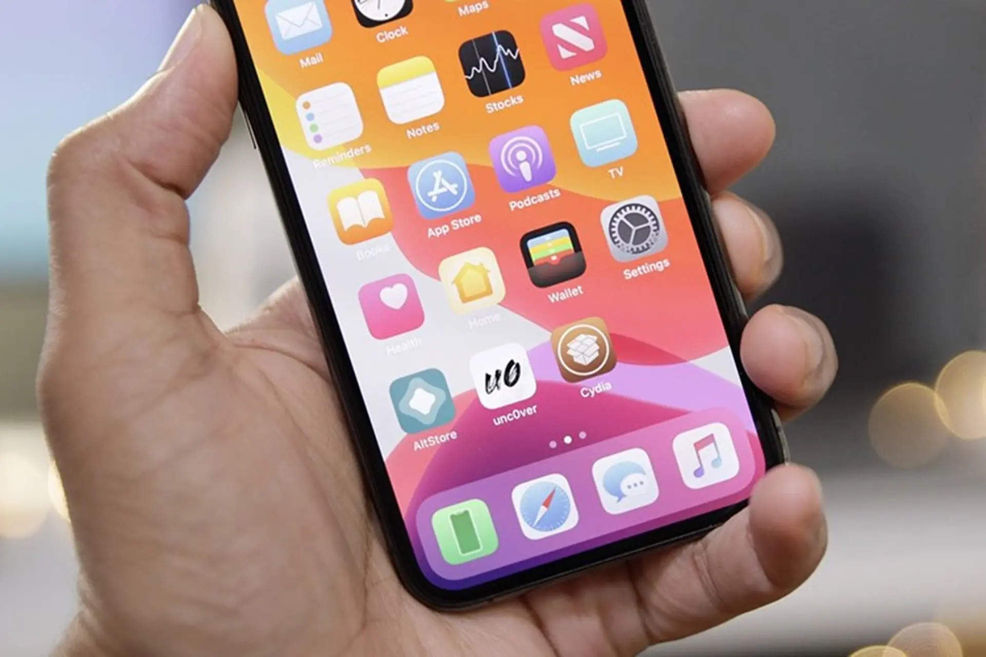 Apple xác nhận iOS 13.5.1 khắc phục lỗ hổng jailbreak