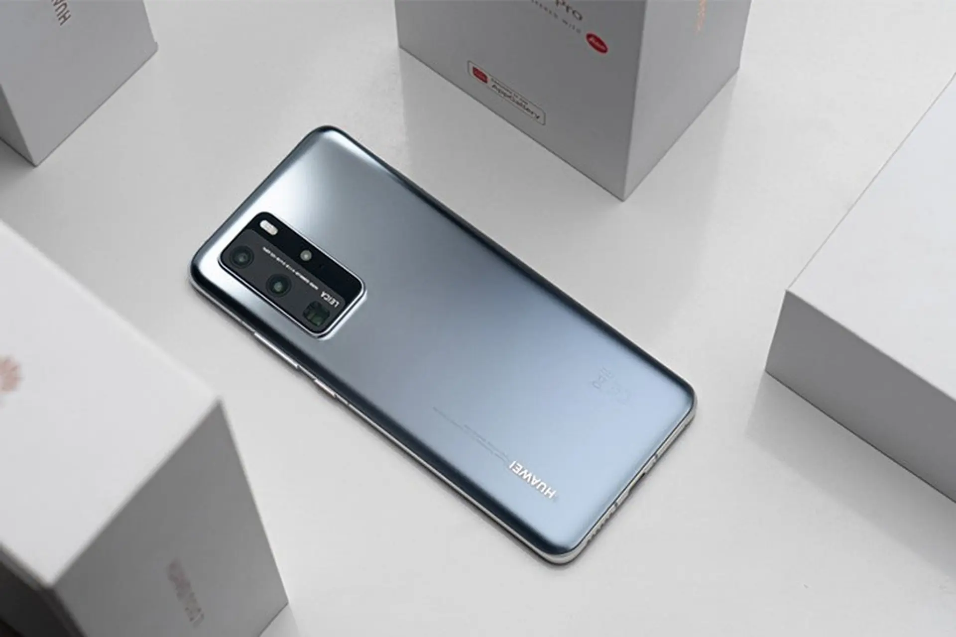 Huawei tiếp tục là hãng sản xuất smartphone lớn nhất thế giới, Samsung bám sát phía sau