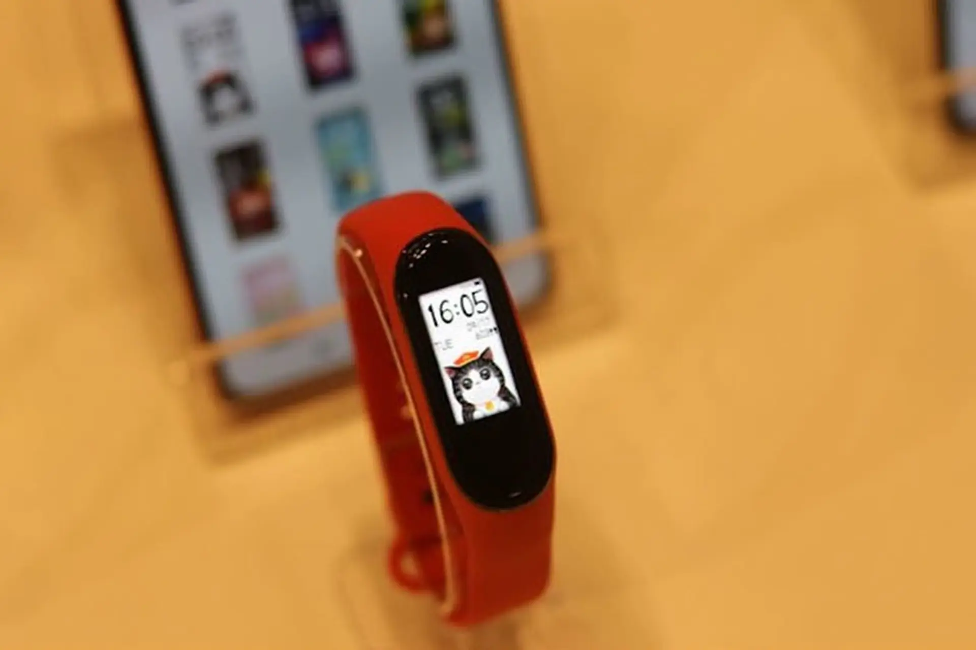 Rò rỉ mới tiết lộ Xiaomi Mi Band 5 sẽ hỗ trợ NFC trên toàn cầu, mặt đồng hồ Avengers,...