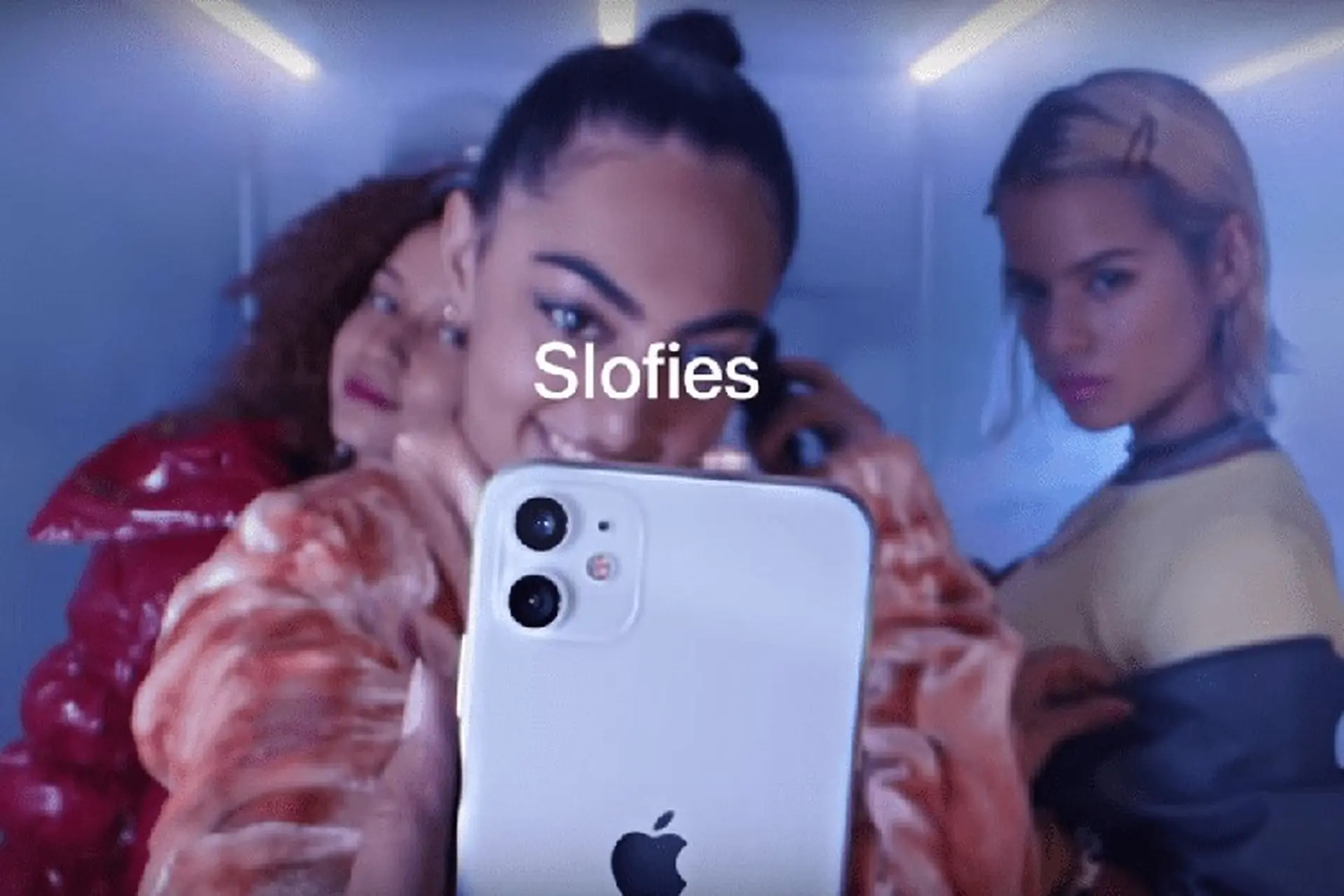 Lộ bằng sáng chế mới của Apple giúp người dùng chụp ảnh selfie nhóm từ xa