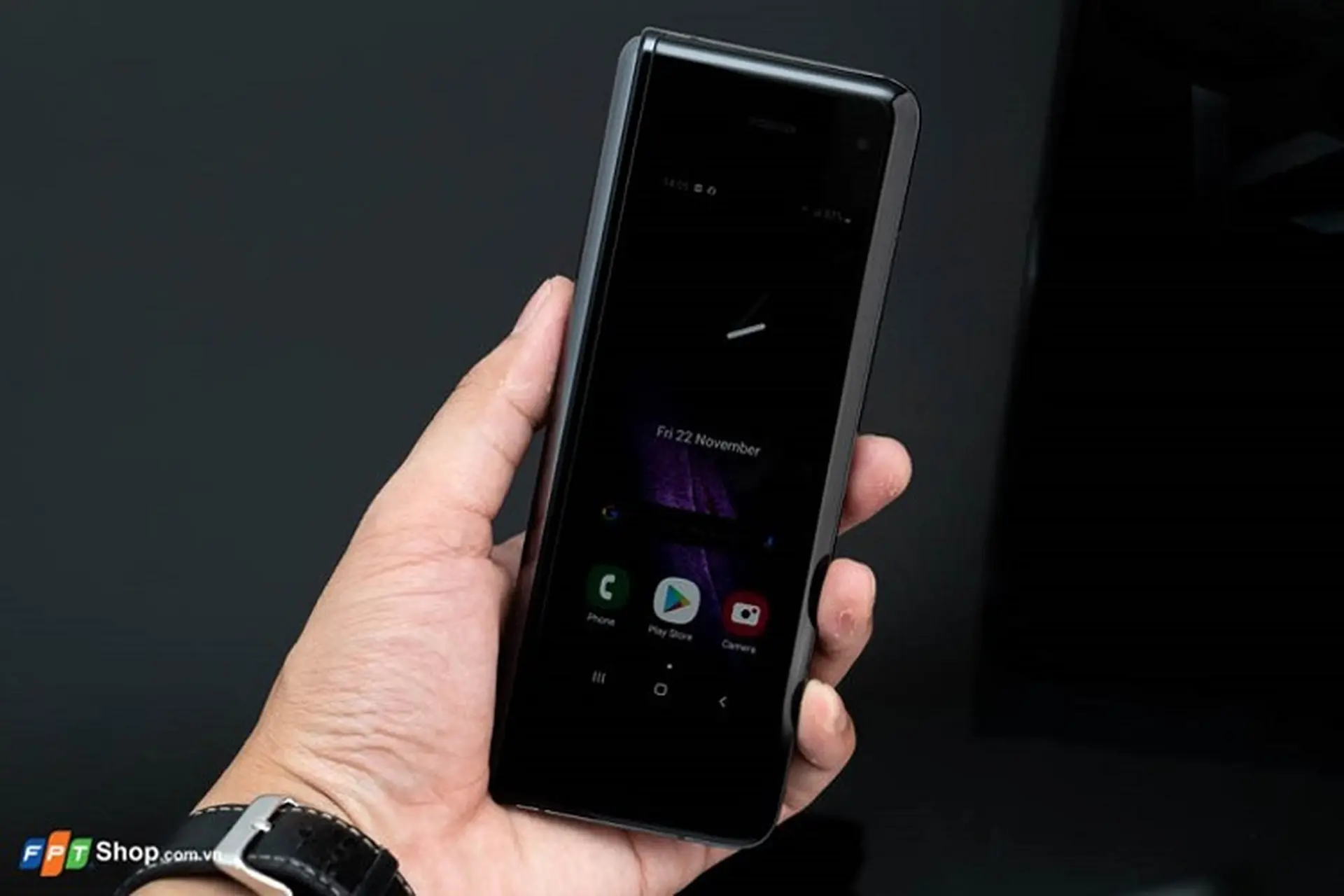 Samsung Galaxy Fold chính thức nhận bản vá Android tháng 7/2020