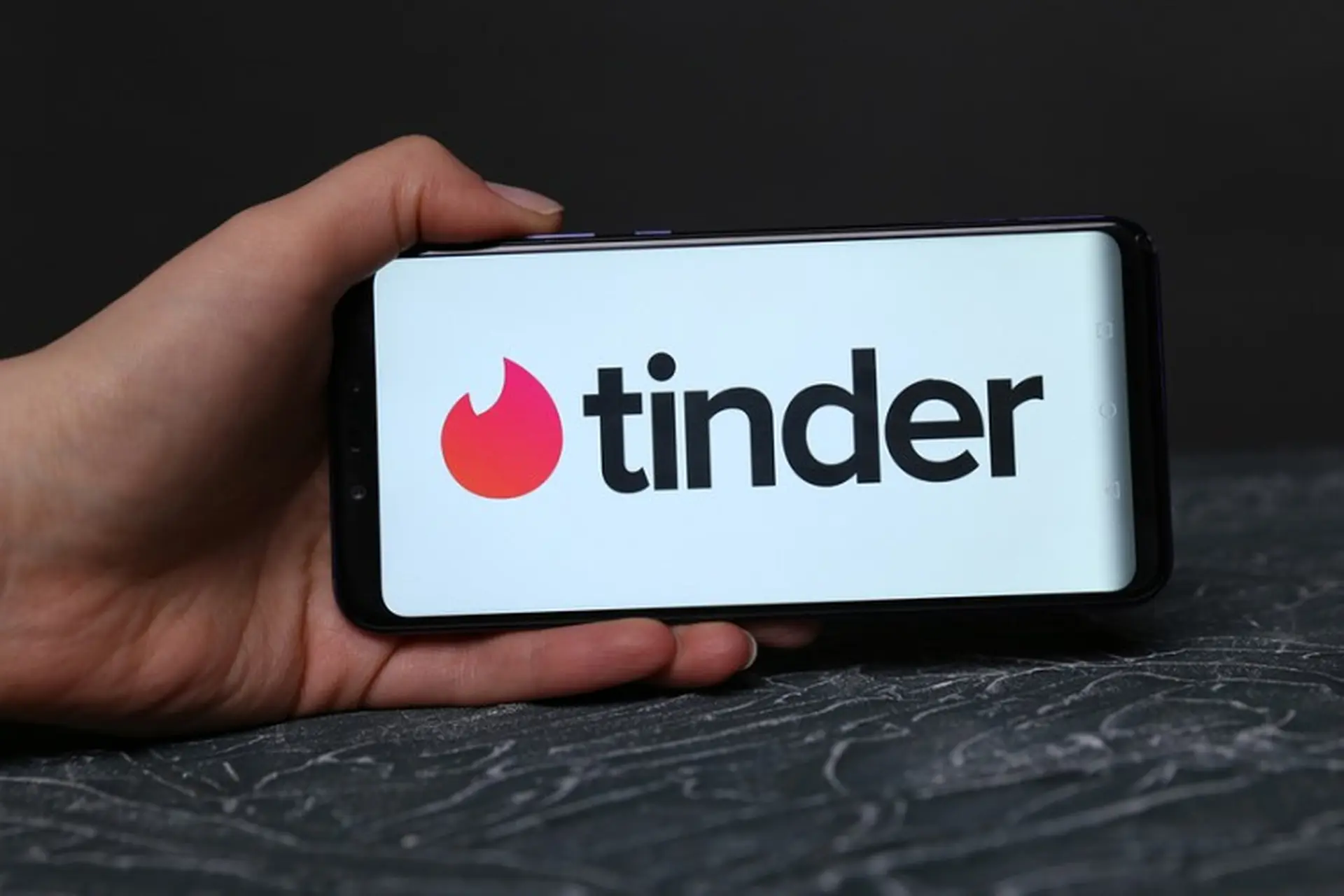 Tinder bắt đầu thử nghiệm tính năng gọi video Face to Face