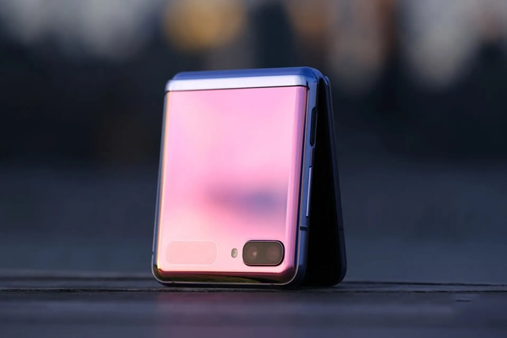 Đã có thể tải về trước bộ hình nền Samsung Galaxy Z Flip 5G và Galaxy Tab S7