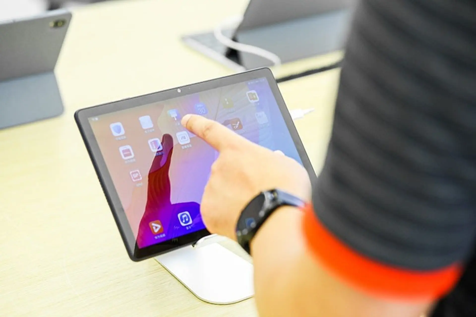 Huawei Enjoy Tablet 2 được công bố, giá bán từ 5,2 triệu đồng