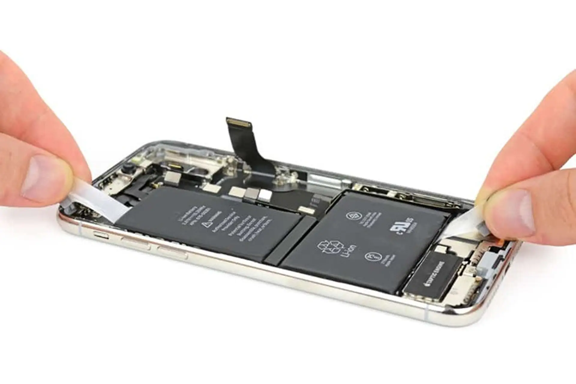 Apple tiếp tục bị điều tra vì làm chậm iPhone cũ
