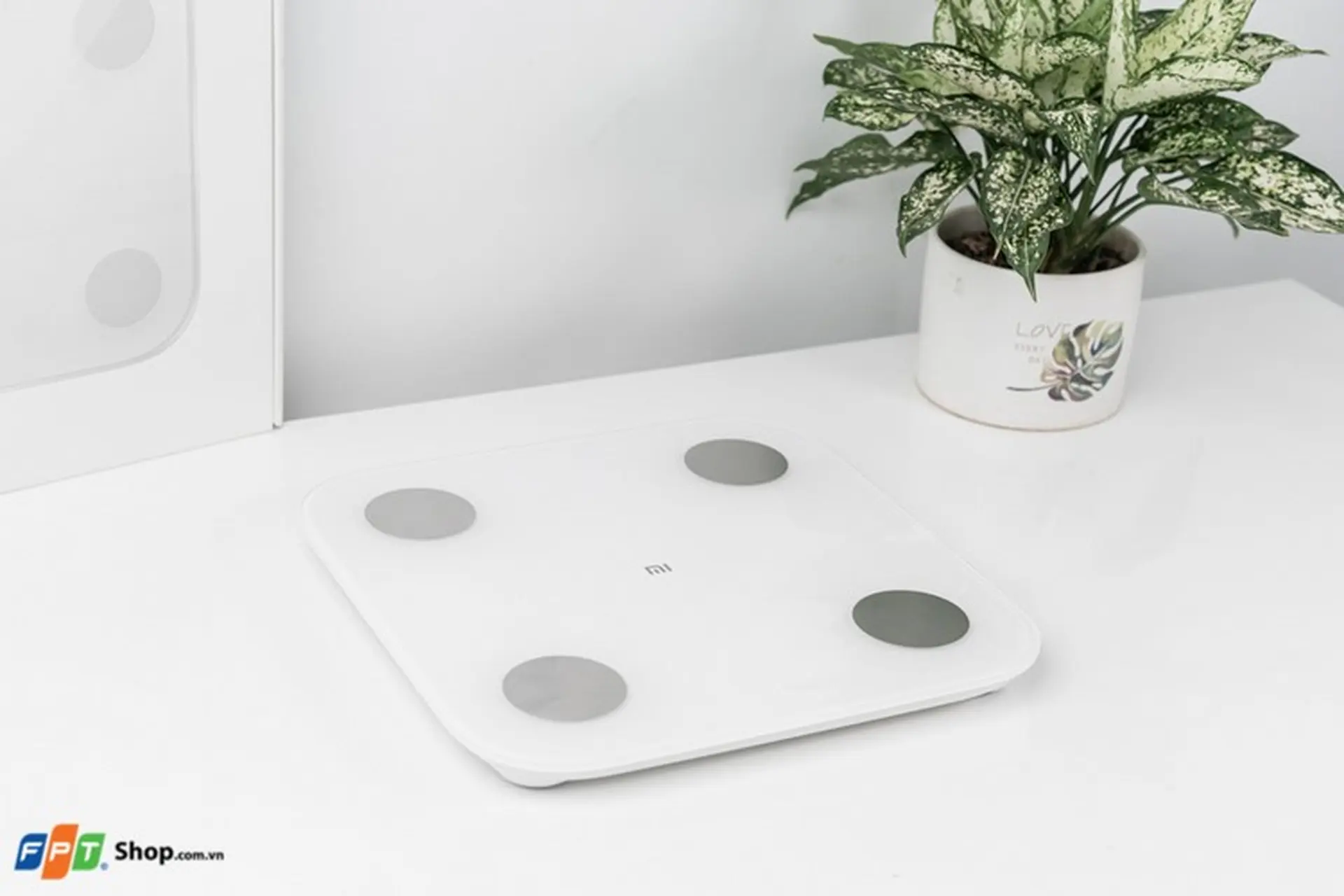 Bạn có thể dễ dàng bảo vệ sức khỏe cùng cân thông minh Mi Body Composition Scale 2