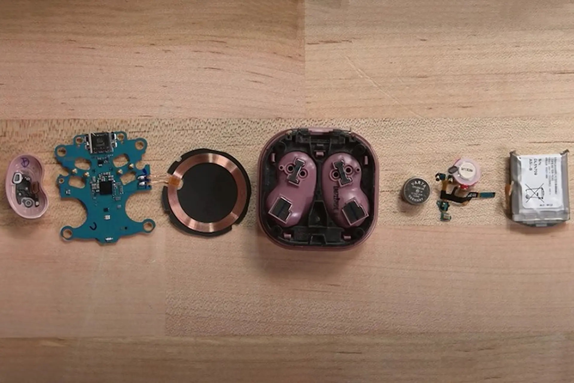 Samsung Galaxy Buds Live được iFixit đánh giá 8/10 điểm sửa chữa
