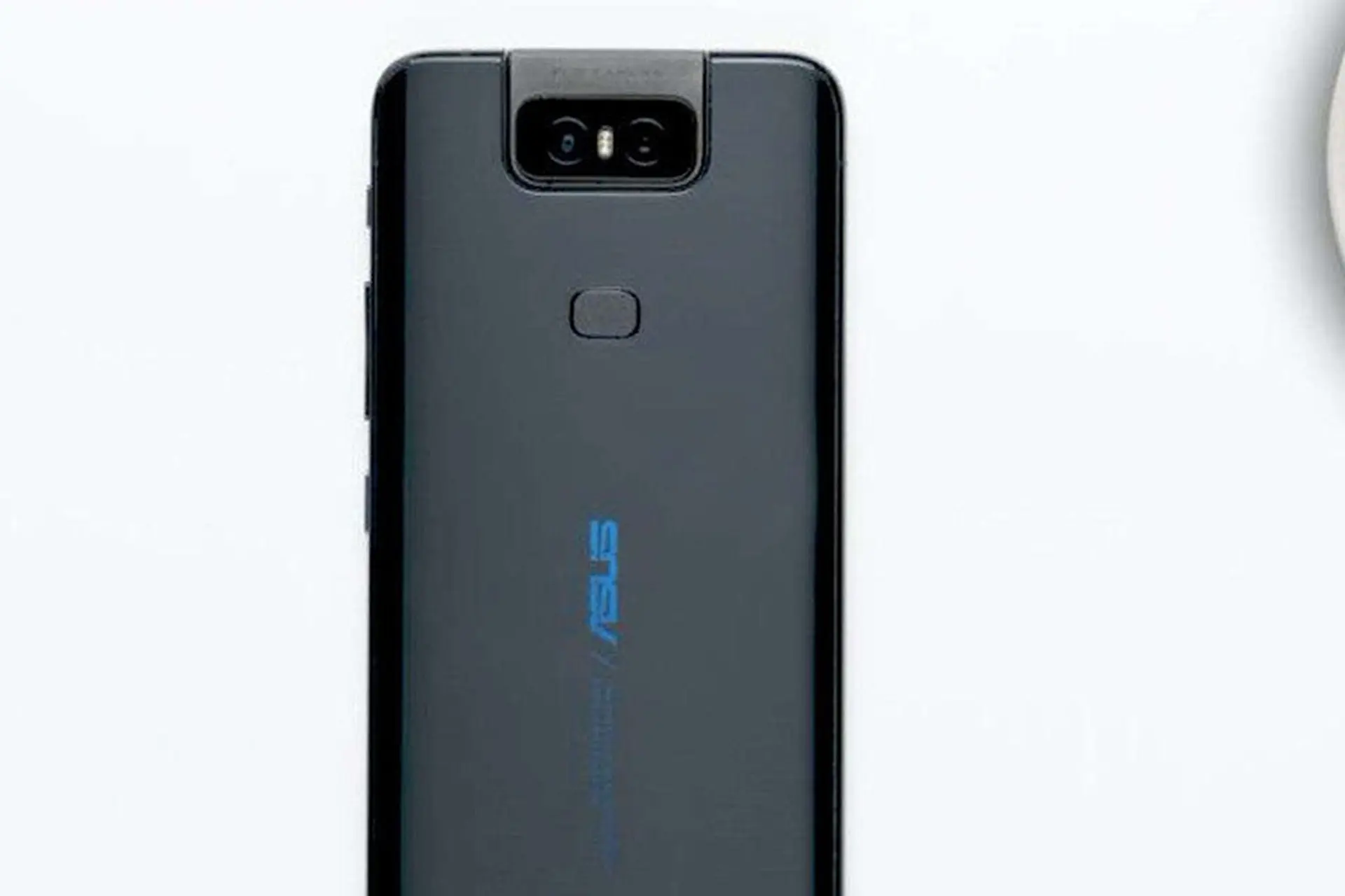 ASUS ZenFone 7 lộ điểm hiệu năng trên Geekbench với chip SD865+, RAM 8GB