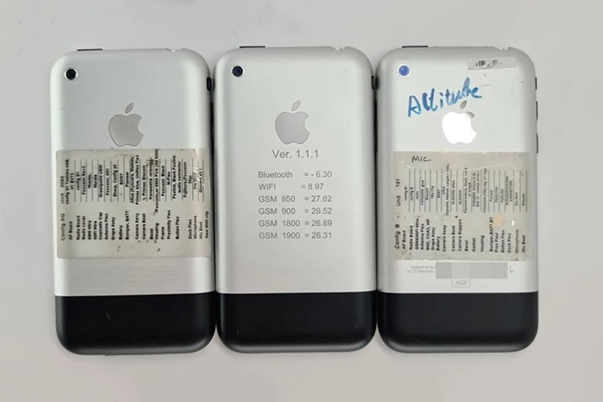 Rò rỉ những hình ảnh hiếm hoi của nguyên mẫu iPhone đầu tiên