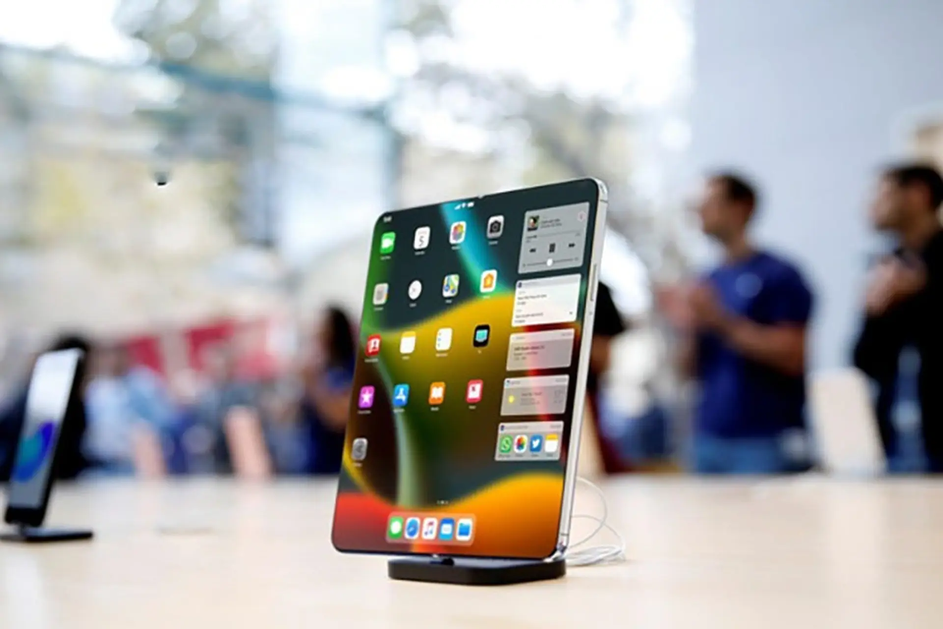 Apple sẽ mang đến những gì thú vị trên chiếc iPhone màn hình gập?