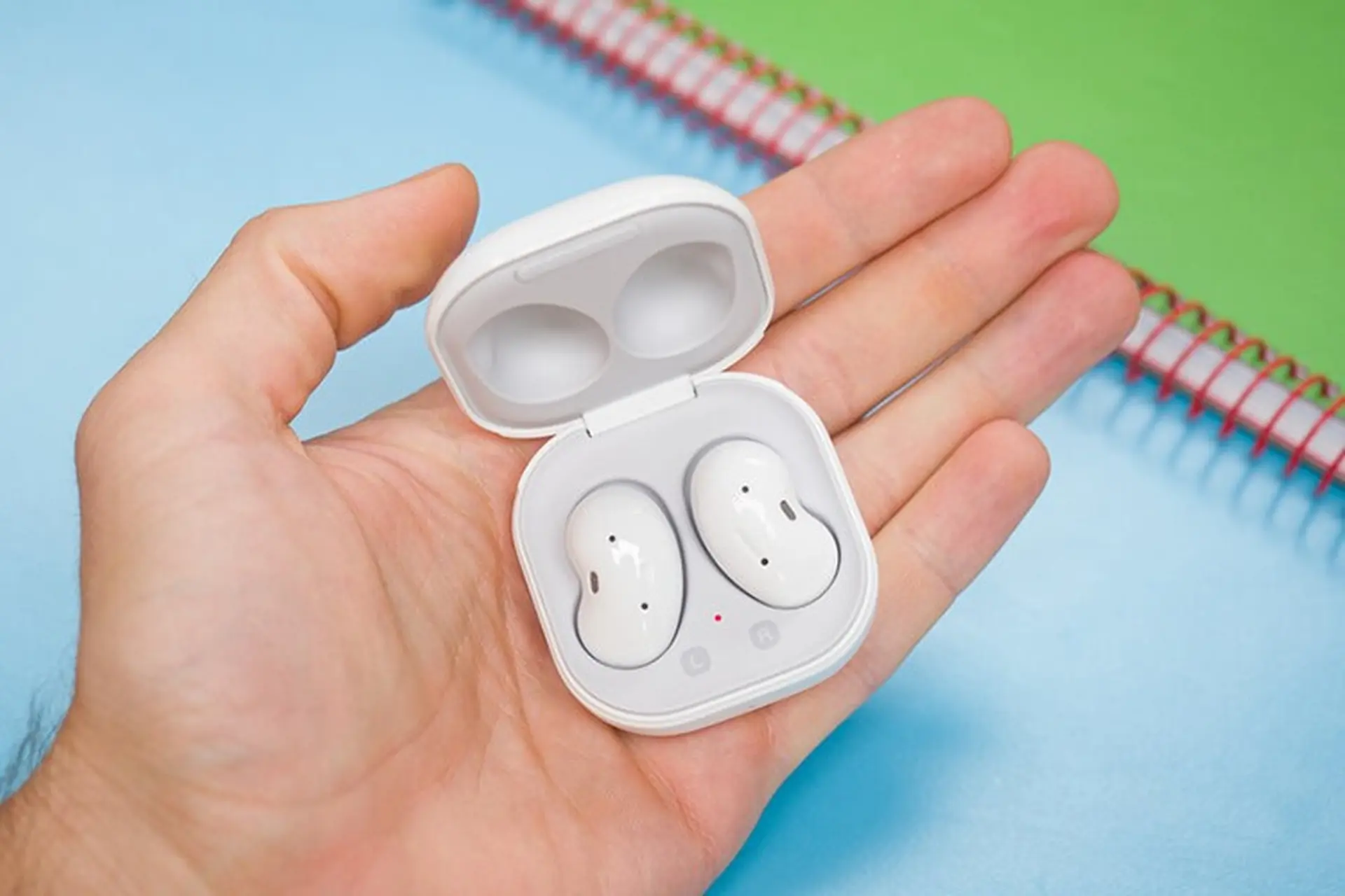 Đánh giá chi tiết tai nghe Samsung Galaxy Buds Live