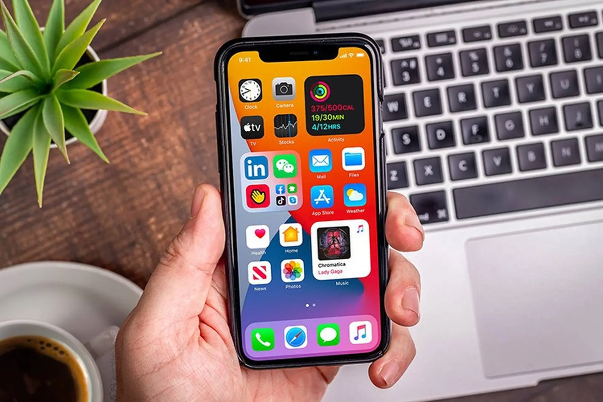 Facebook cho biết iOS 14 sẽ ảnh hưởng đến doanh thu quảng cáo lên tới 50%