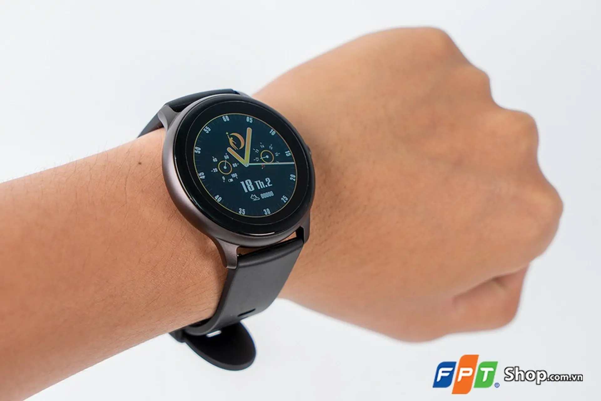 Masstel Dream Action: Đồng hồ thông minh đầu tiên của người Việt