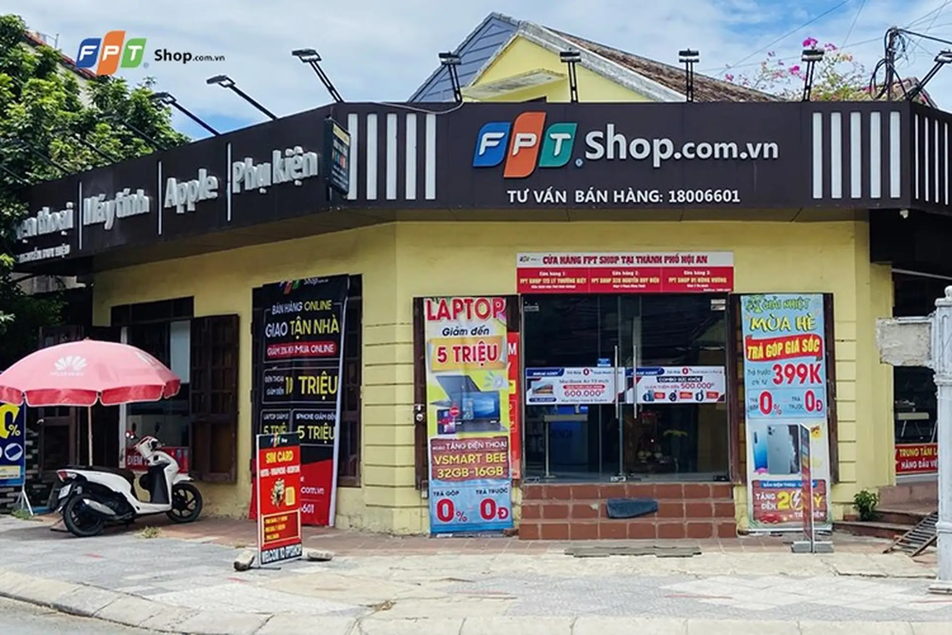 FPT Shop tại Hội An nổi bật với thiết kế 'đậm chất phố cổ'