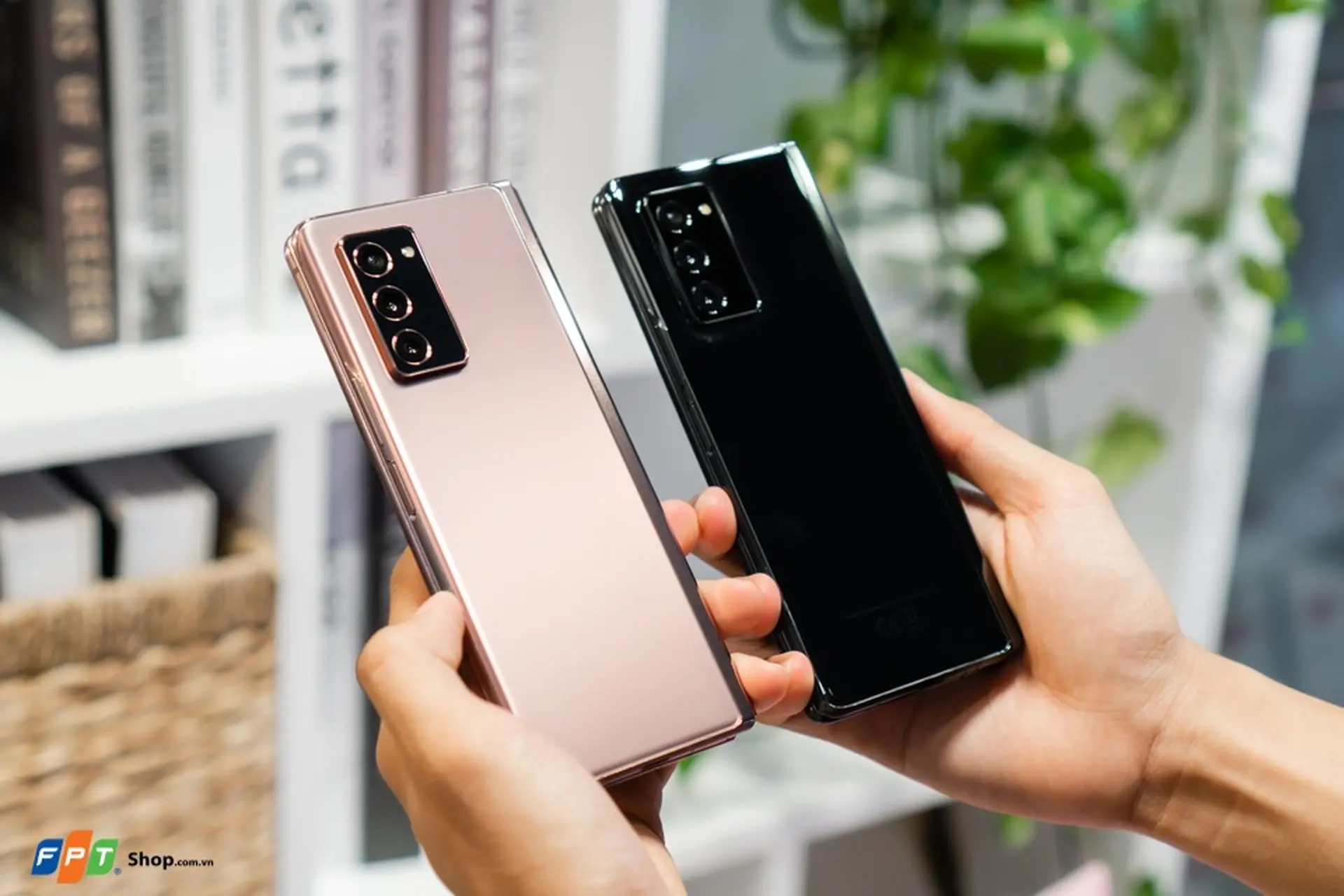 Samsung Galaxy Z Fold2 5G chính thức mở đặt trước với bộ quà tặng đẳng cấp