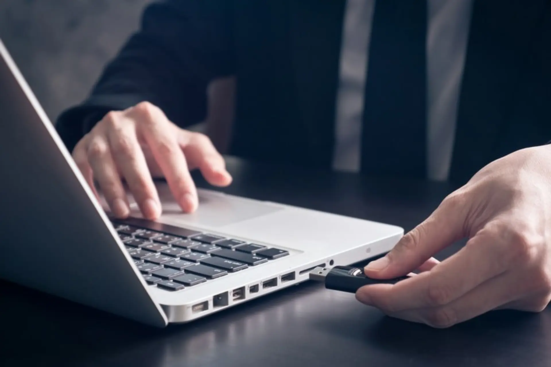 Cách khắc phục lỗi USB Device Not Recognized trên Windows 10 mới nhất