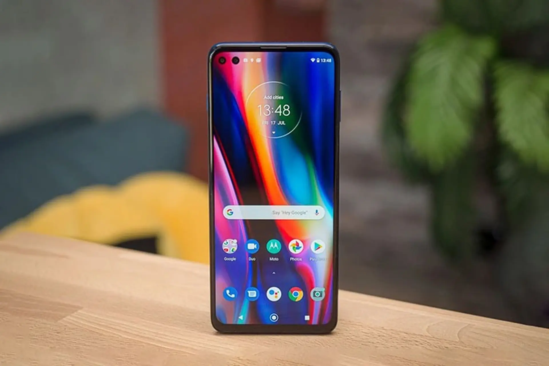 Trên tay Motorola Moto G 5G Plus: Camera selfie kép độc đáo, 5G, giá phải chăng