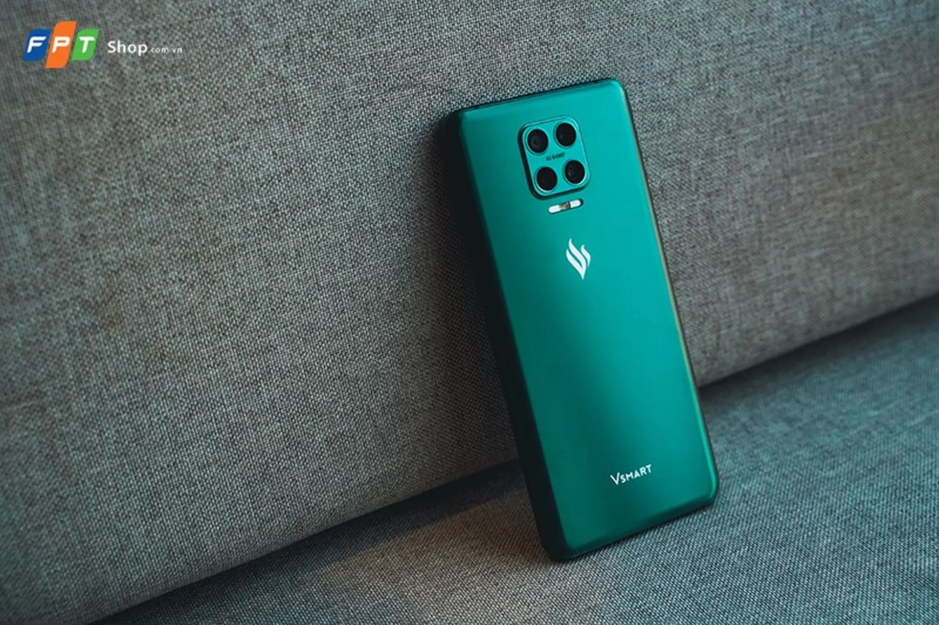 Nhận quà đến 2,2 triệu khi mua Vsmart Aris series tại FPT Shop