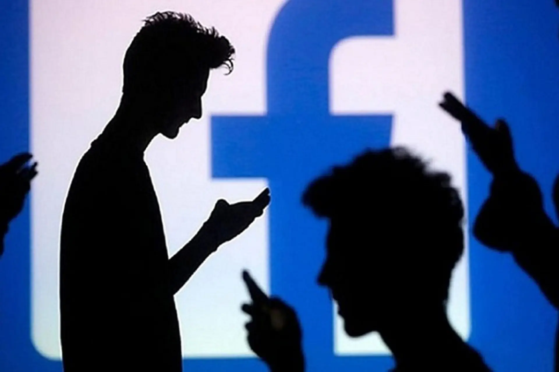 Chống lại nạn tin giả mạo, Facebook giới hạn chuyển tiếp tin nhắn trên Messenger