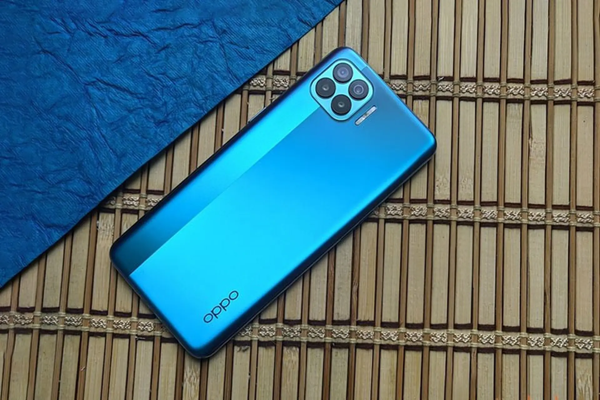 Trên tay OPPO F17 Pro: Mỏng, nhẹ, 2 camera trước, 4 camera sau, Helio P95