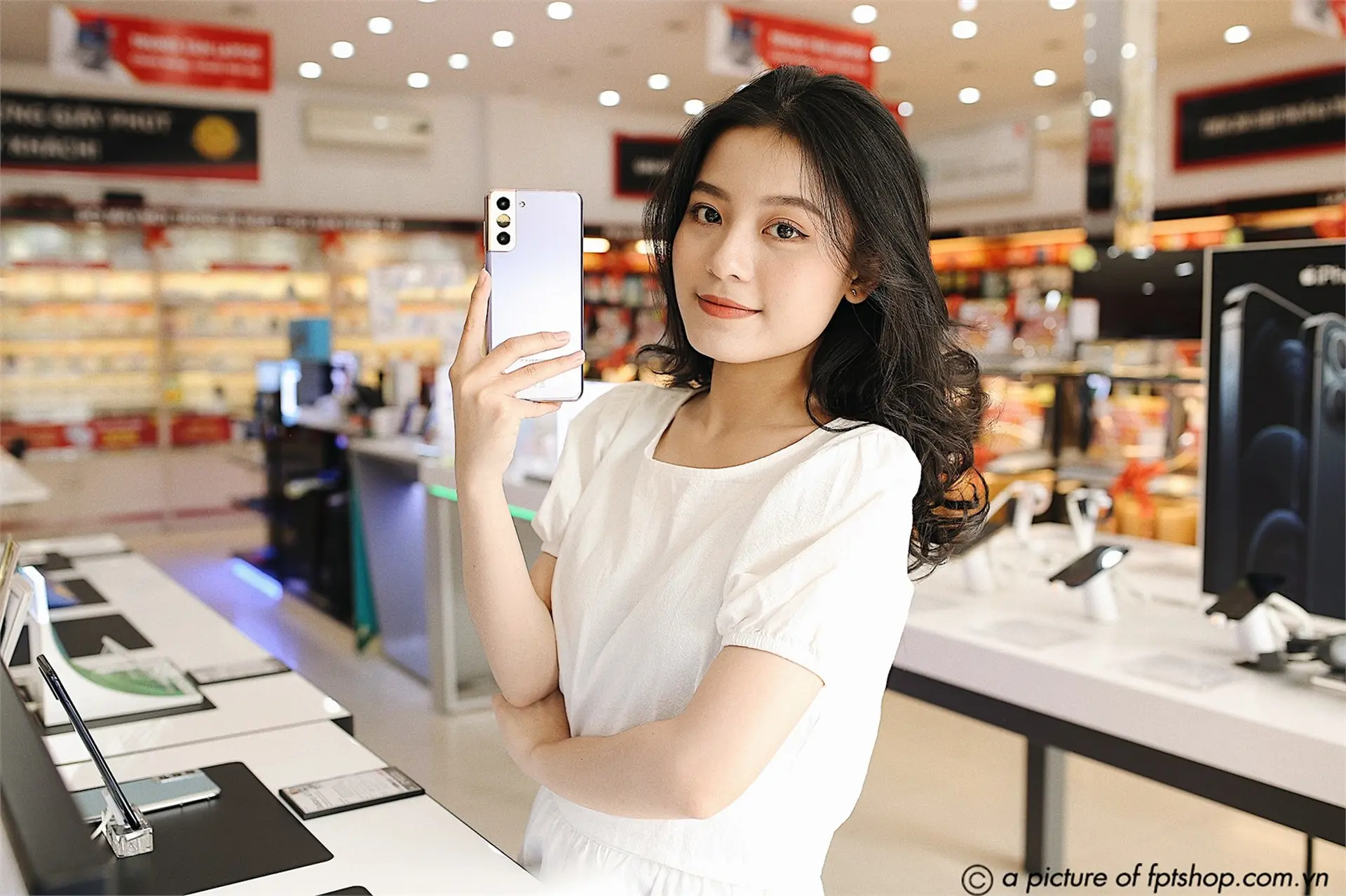 Sở hữu gói Bảo hành Samsung Care+ tại FPT Shop, khách hàng nhận nhiều ưu đãi thiết thực