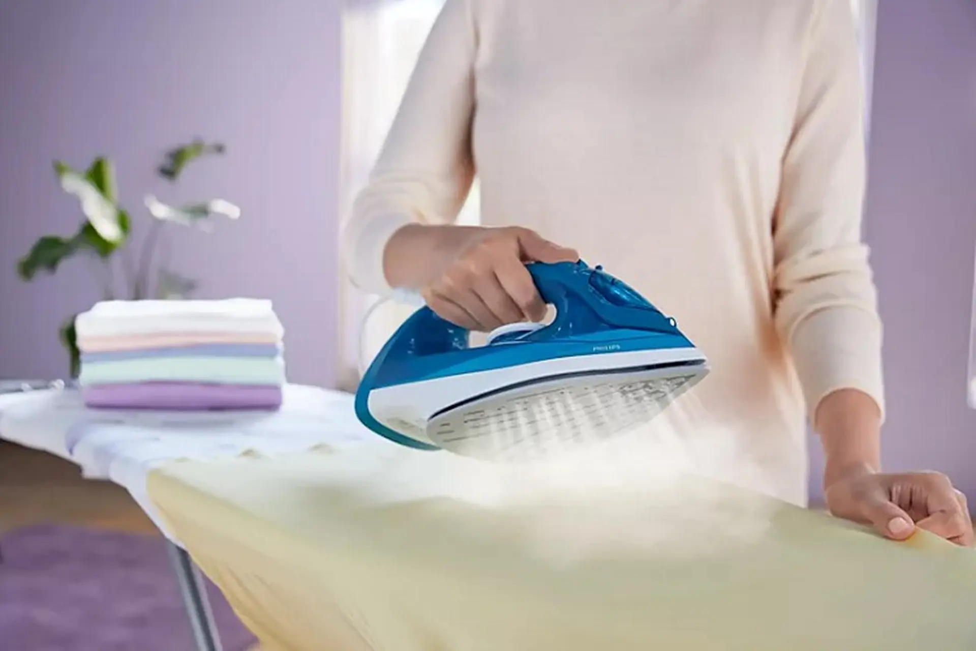 Hướng dẫn cách sử dụng bàn ủi hơi nước cầm tay chi tiết, an toàn và dễ hiểu