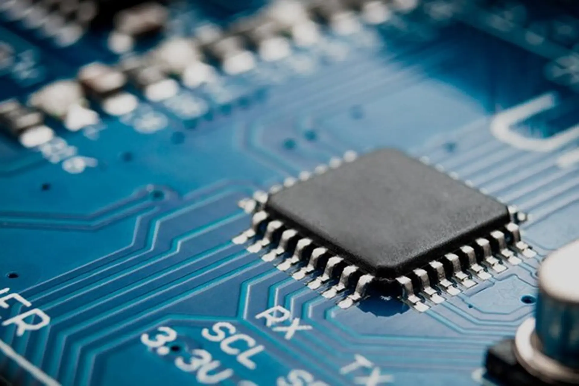 Apple dẫn đầu danh sách công ty chi nhiều tiền nhất cho chip bán dẫn trong năm 2020