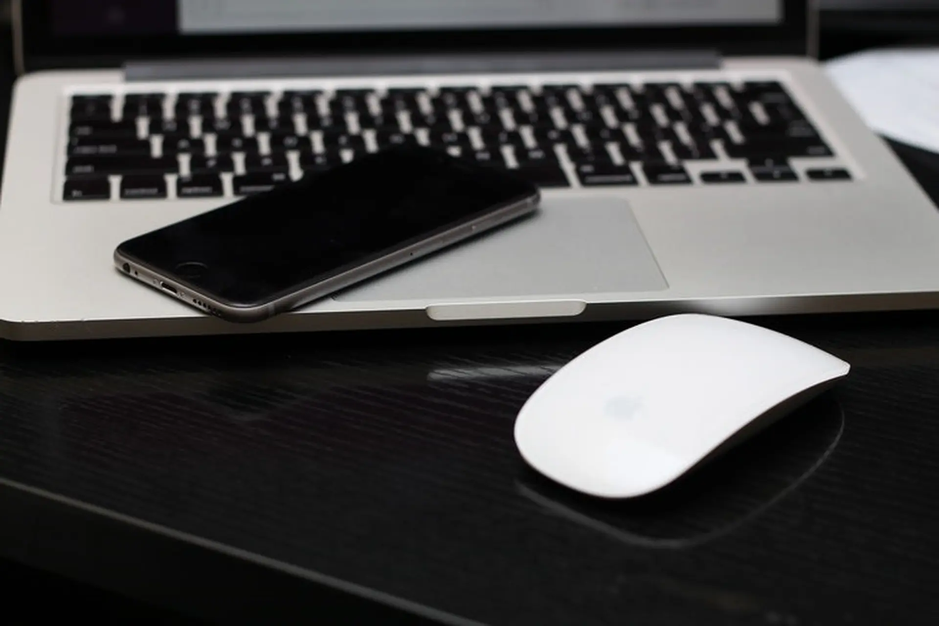 Xóa bài hát và mục khác trong Nhạc trên macOS Big Sur