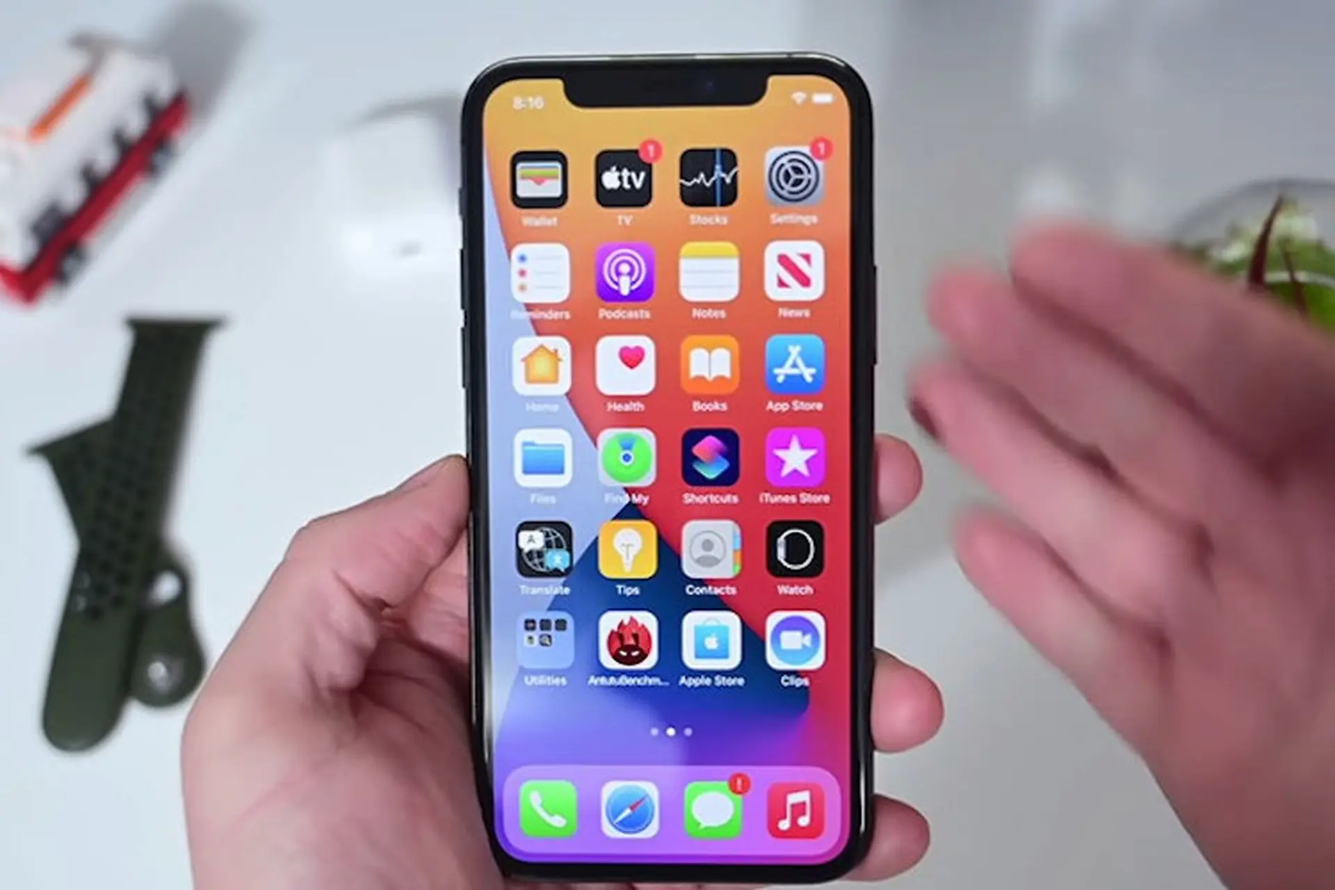 Apple khoá sign iOS 14.3, người dùng không thể hạ cấp từ iOS 14.4