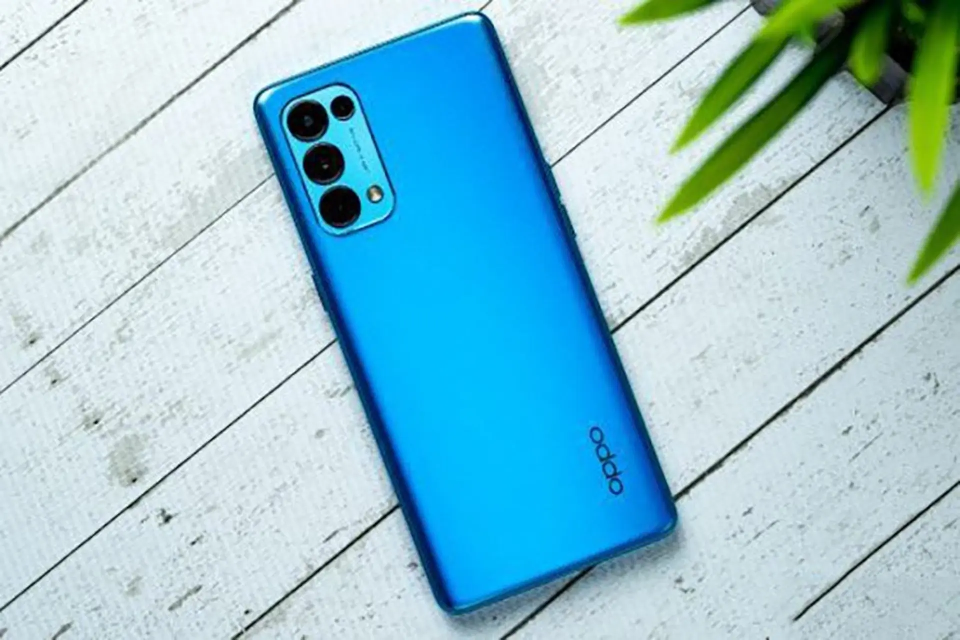 OPPO Reno6 series sẽ có 3 model, hỗ trợ sạc nhanh 65W và sạc không dây 30W