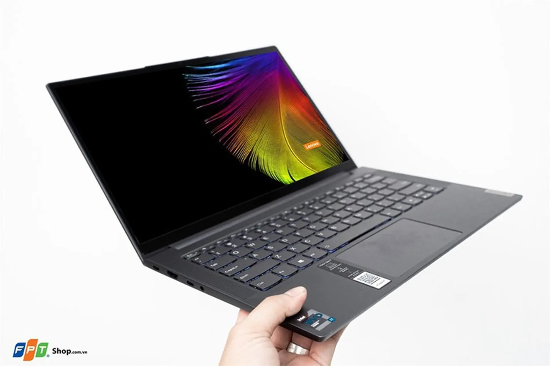 Loạt laptop giảm giá cực hot trong tuần lễ sinh nhật laptop tại FPT Shop