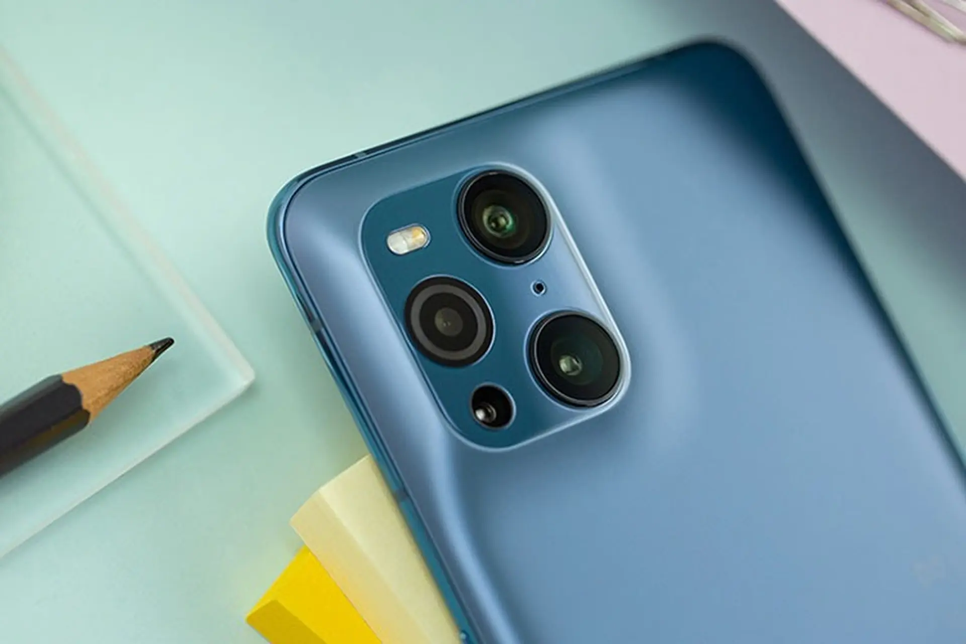 Camera kính hiển vi của OPPO Find X3 Pro hoạt động thế nào?