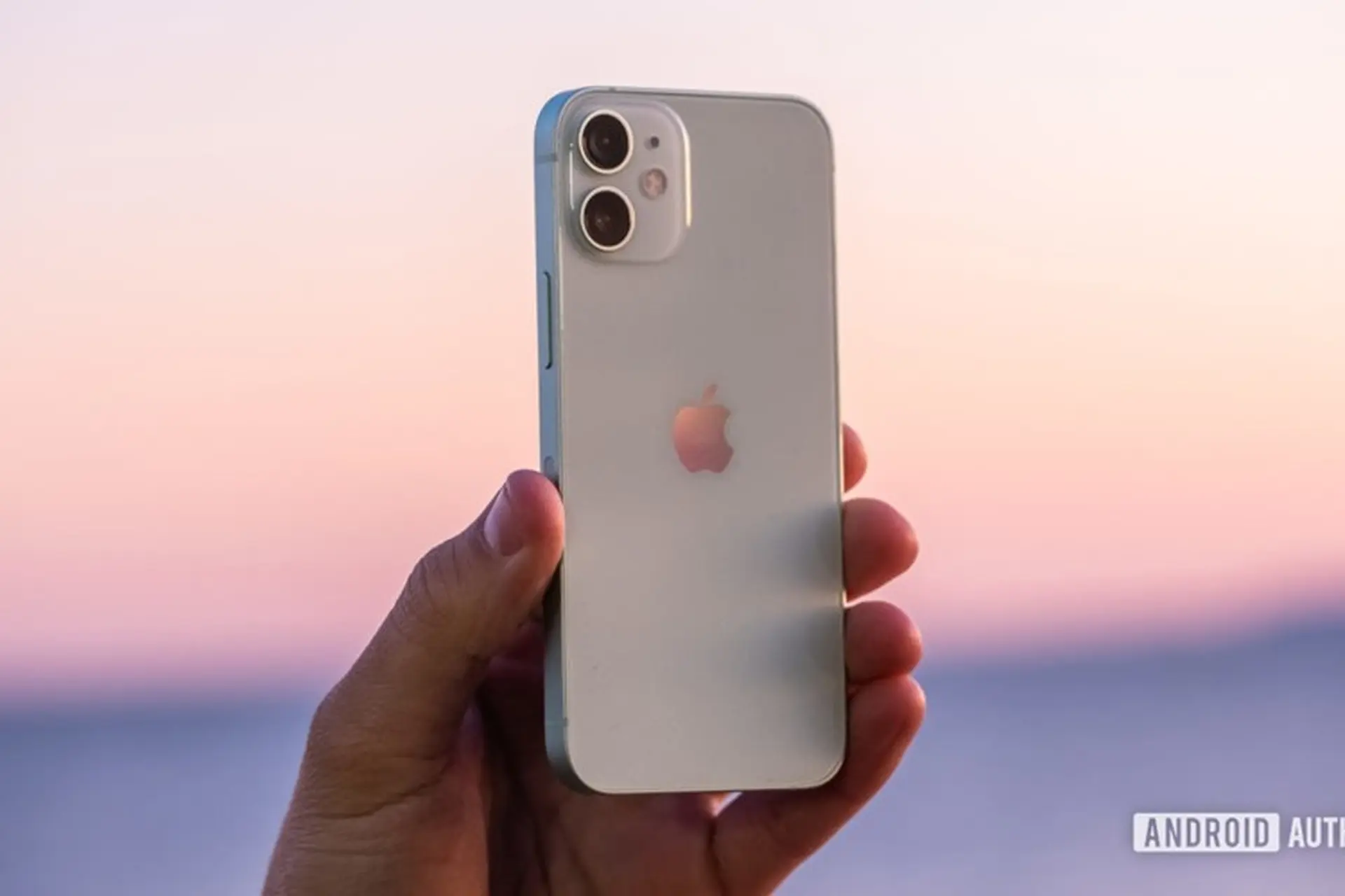 Doanh số không như mong đợi, Apple có nên dừng iPhone 12 Mini?