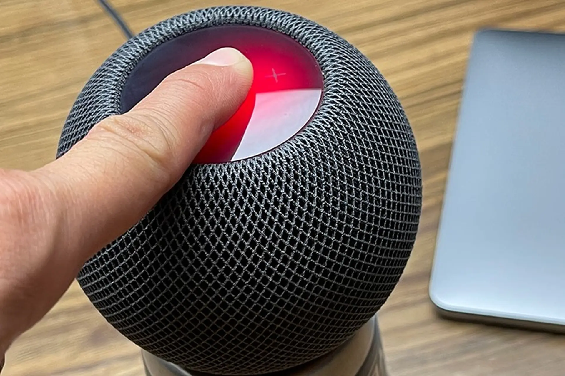 Loa thông minh Apple HomePod có thể được tích hợp màn hình và camera