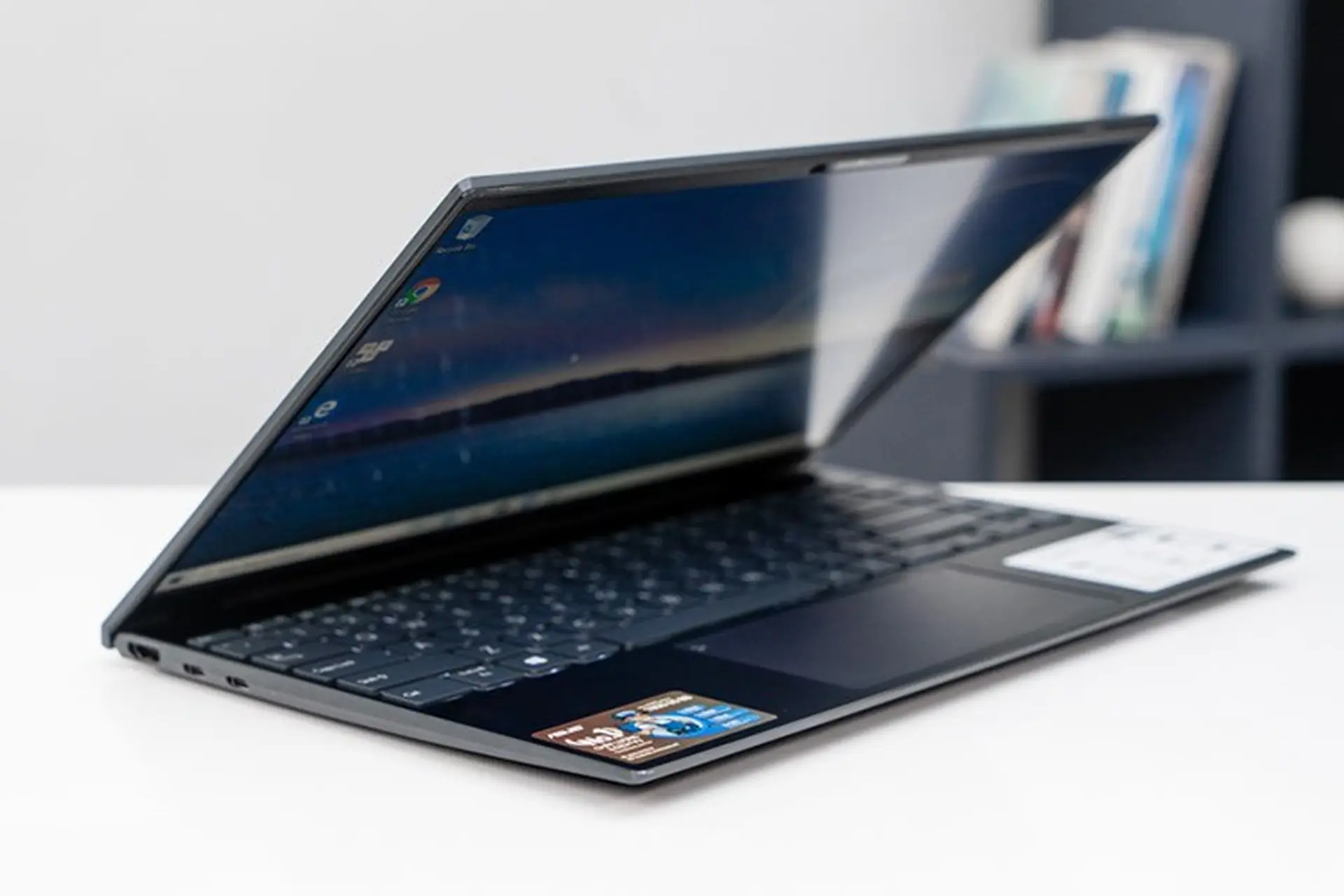 Đánh giá Asus ZenBook 14 UX425EA: Khi thiết kế tinh tế hợp nhất cùng hiệu năng ấn tượng