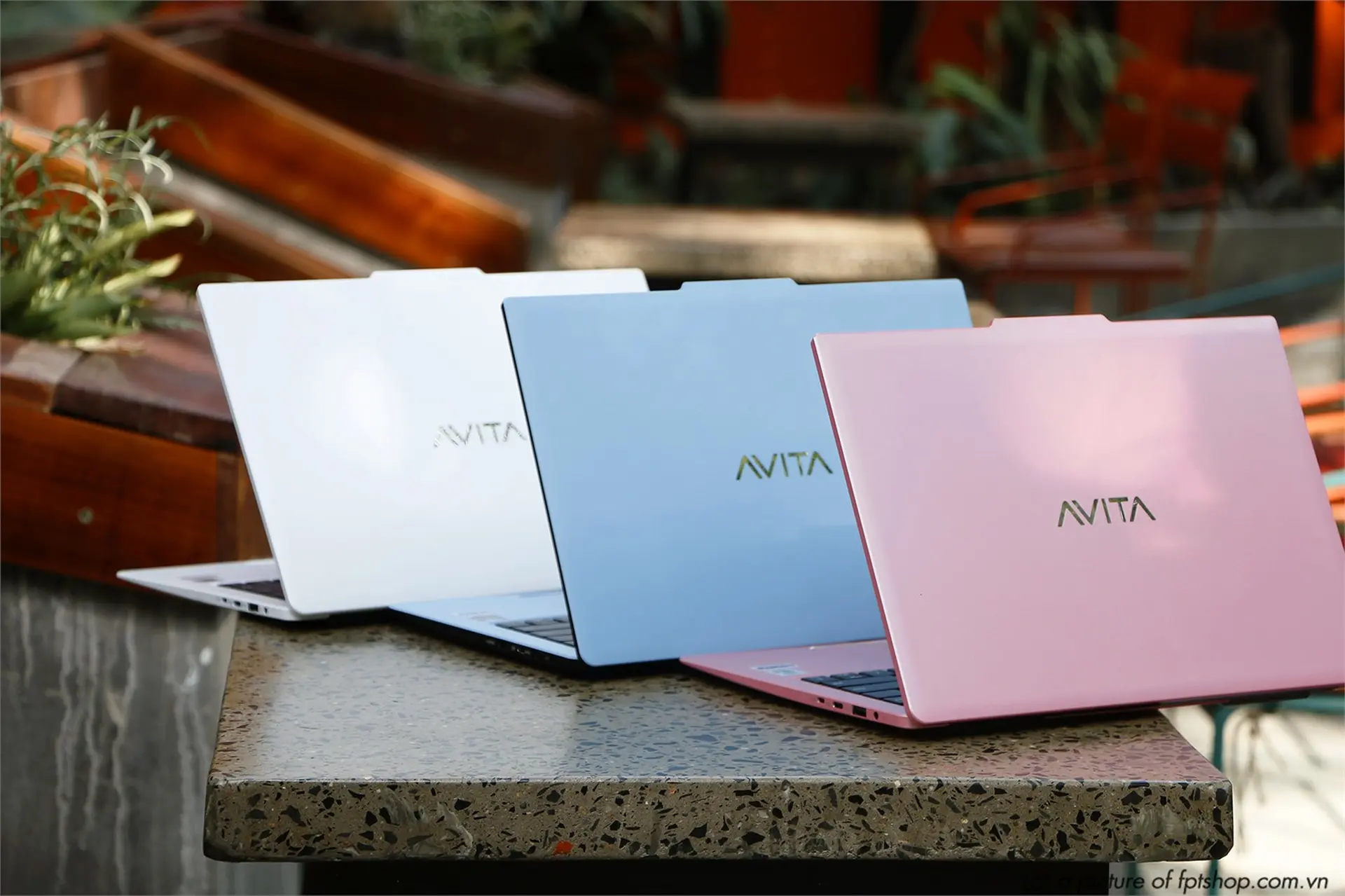 Rung rinh trước vẻ đẹp trẻ trung của laptop AVITA