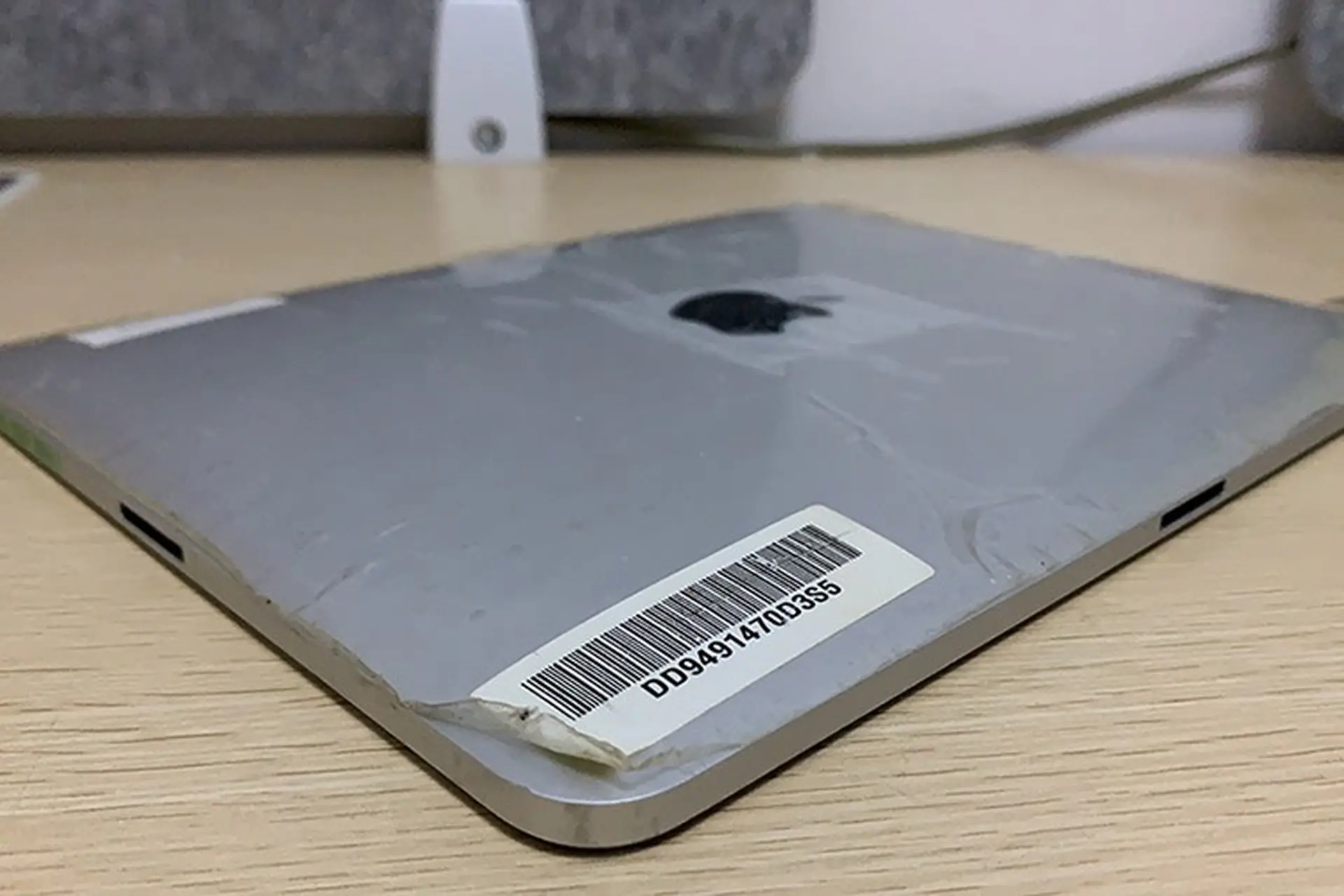 Rò rỉ hình ảnh nguyên mẫu iPad thế hệ đầu tiên với thiết kế “Dock kép”
