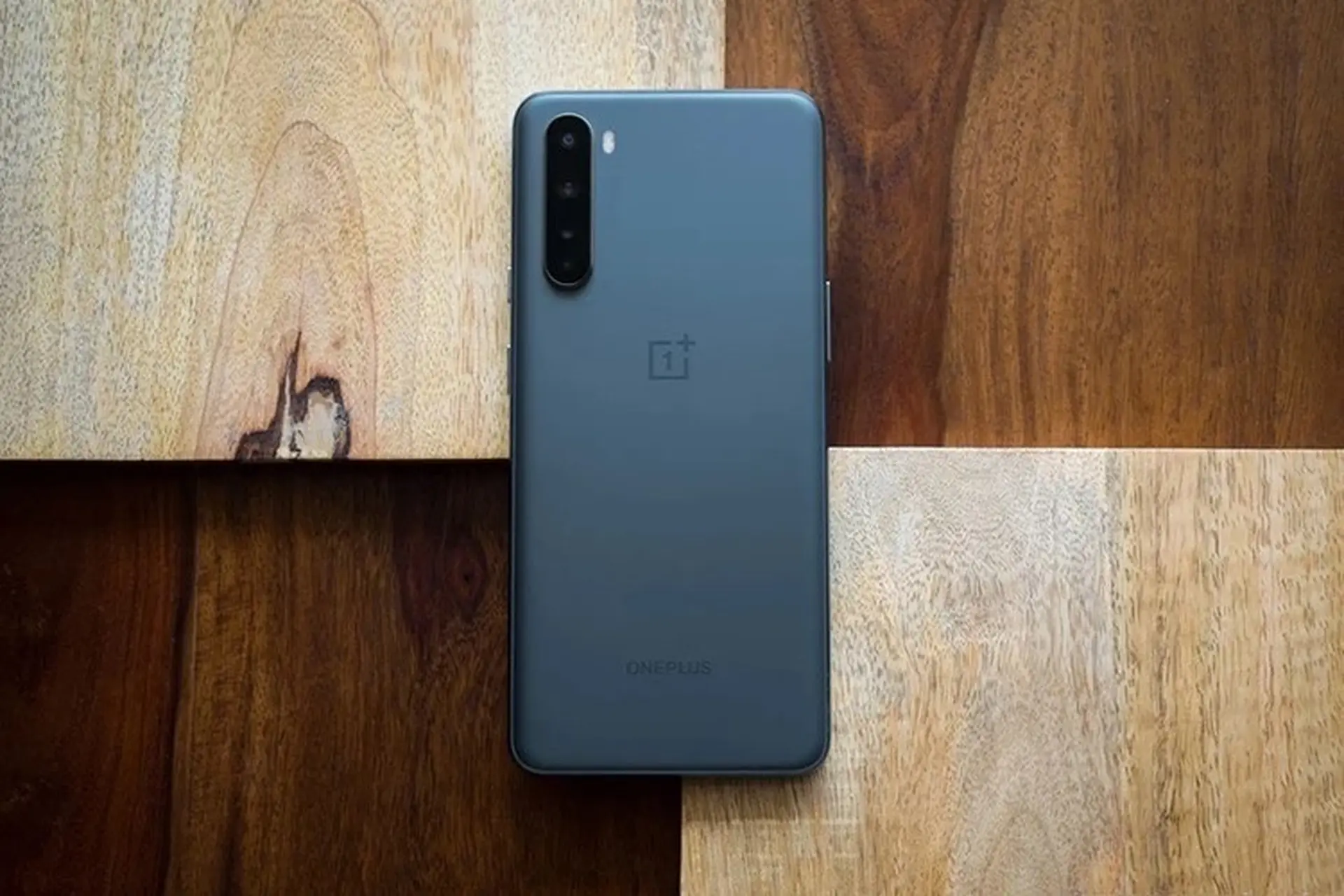 OnePlus Nord 2 sẽ ra mắt vào quý 2 năm 2021 với chip của MediaTek