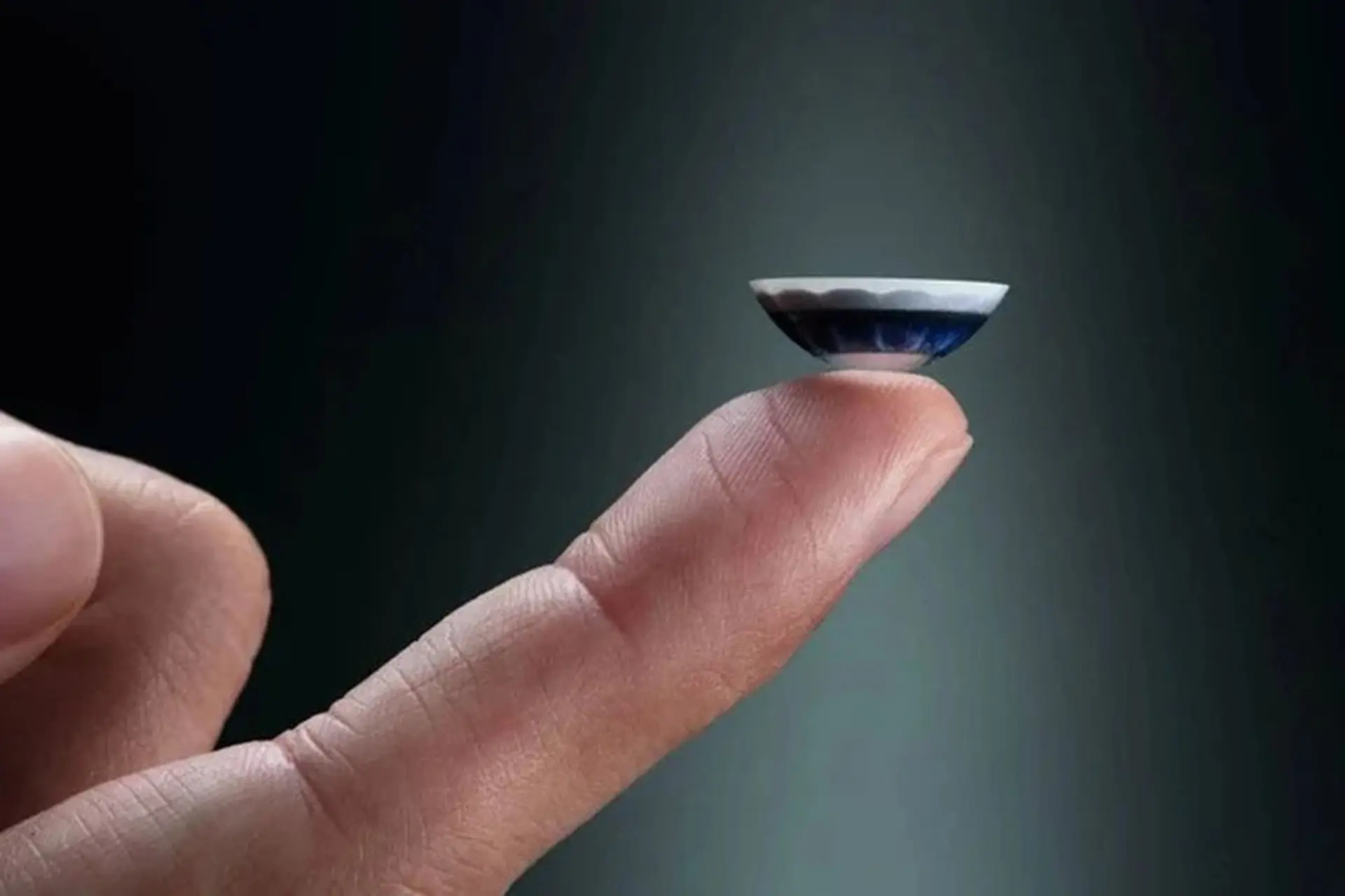 Kuo: Apple có thể ra mắt kính áp tròng thực ảo tăng cường vào năm 2030